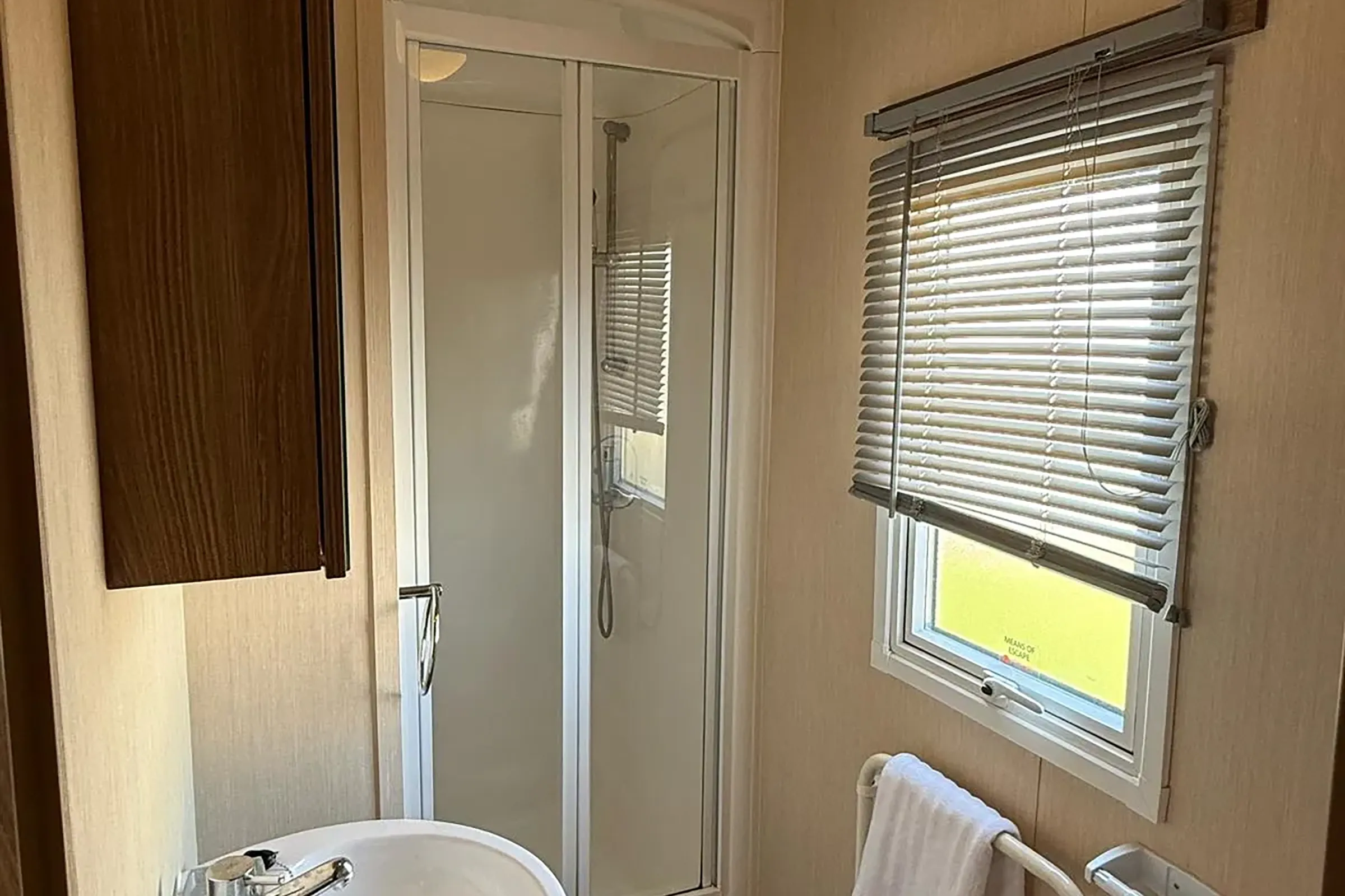 2017 ABI Summerbreeze Bathroom 