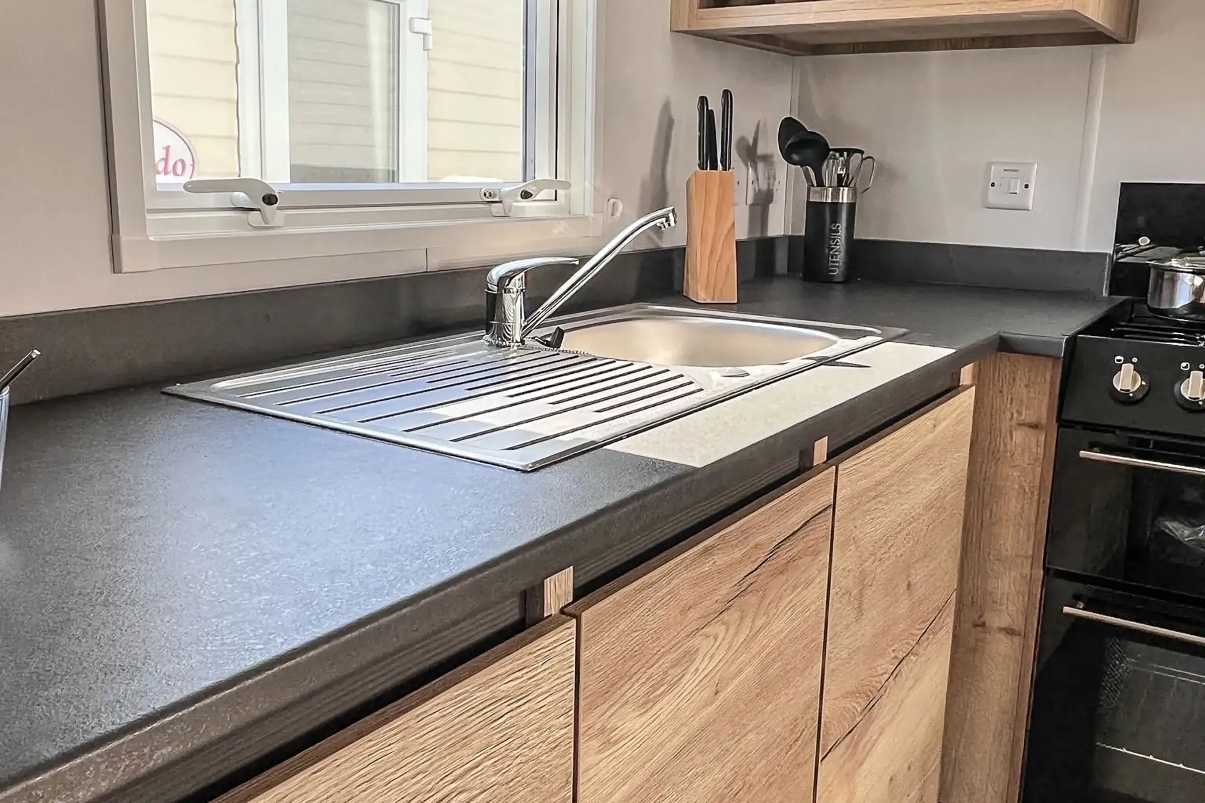 2025 Willerby Ellerton Extra Fitted Kitchen