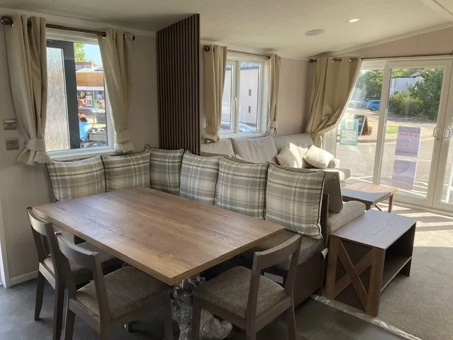 2026 Swift Morlaix dining area