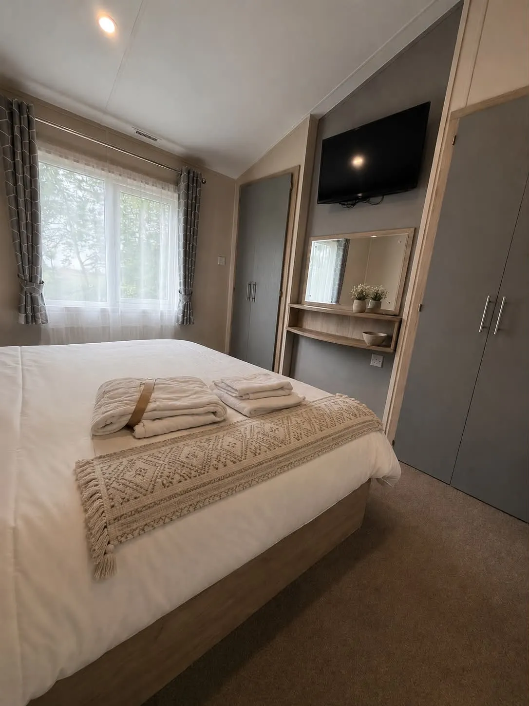 Main bed 