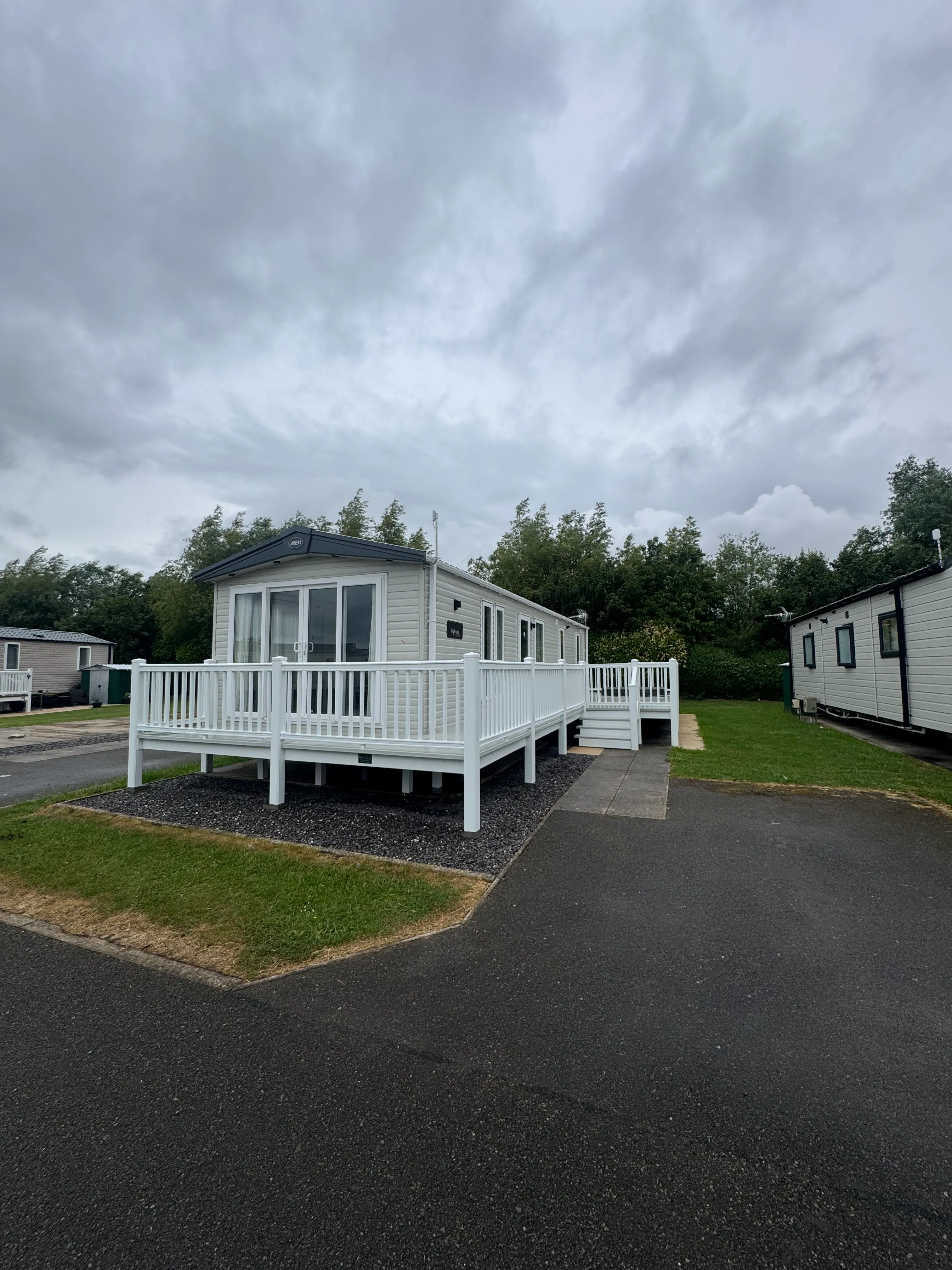 ABI INGLETON 2023 40x12x2bedroom front view 