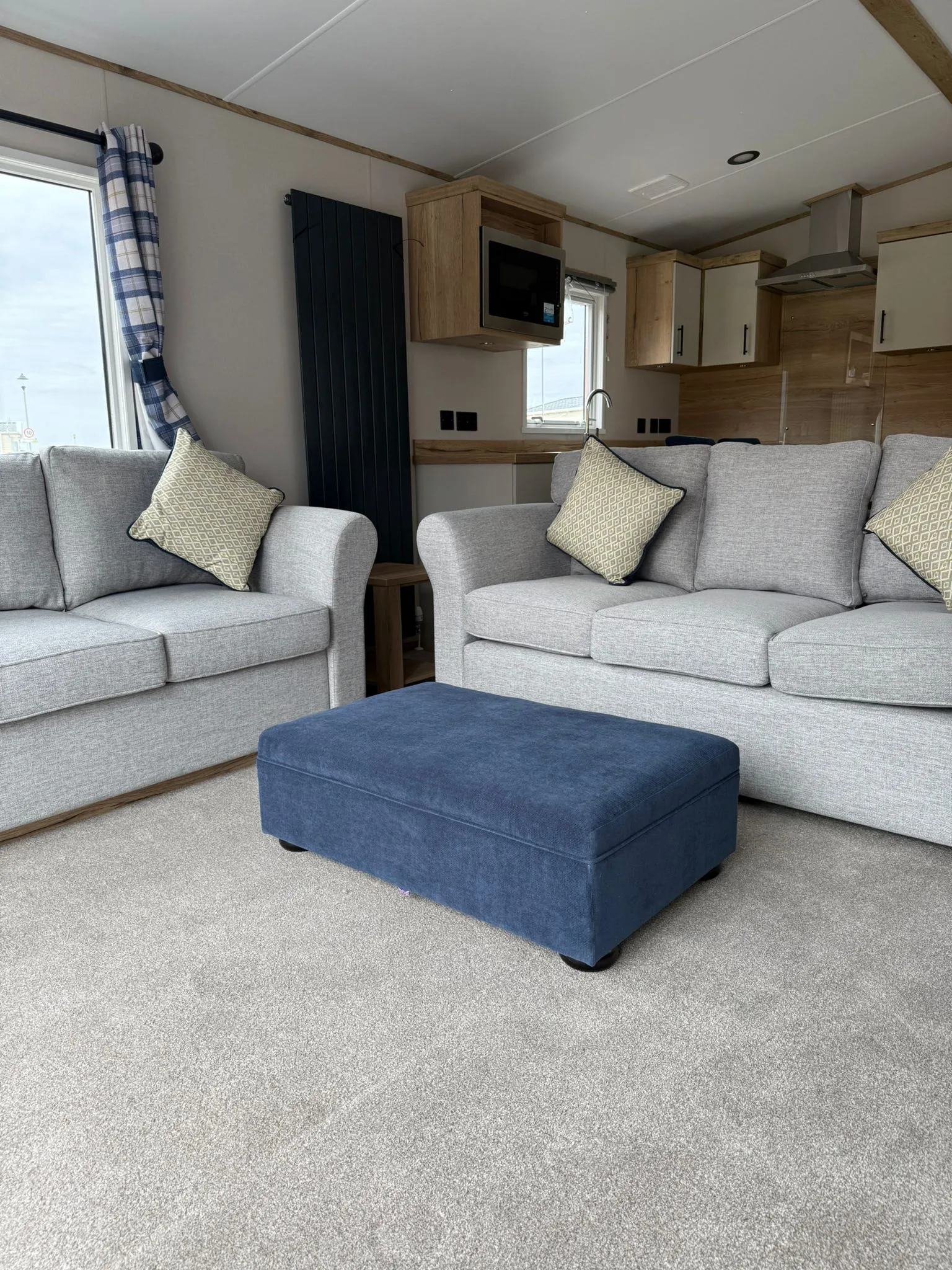Lounge 2