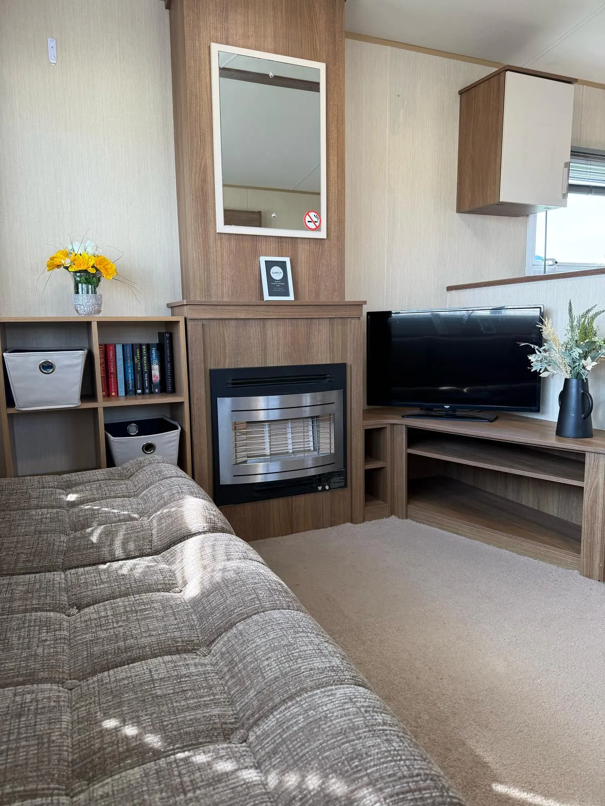 Lounge 2 