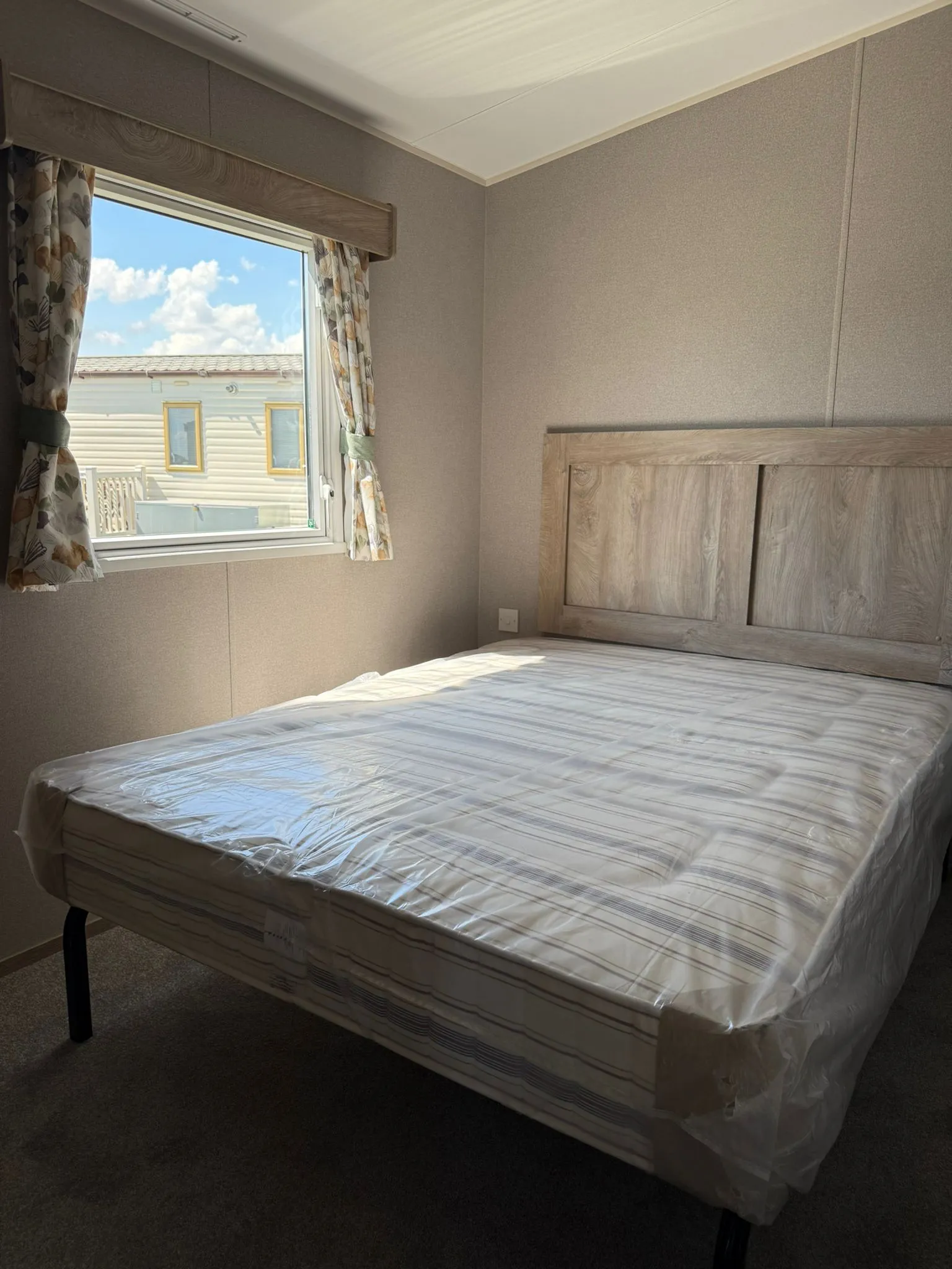 Main bed 
