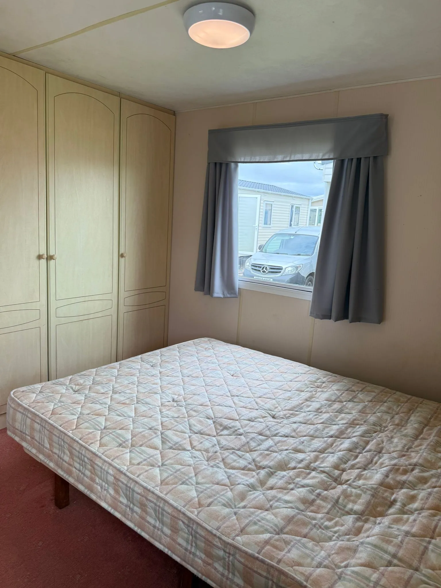 Main bed 