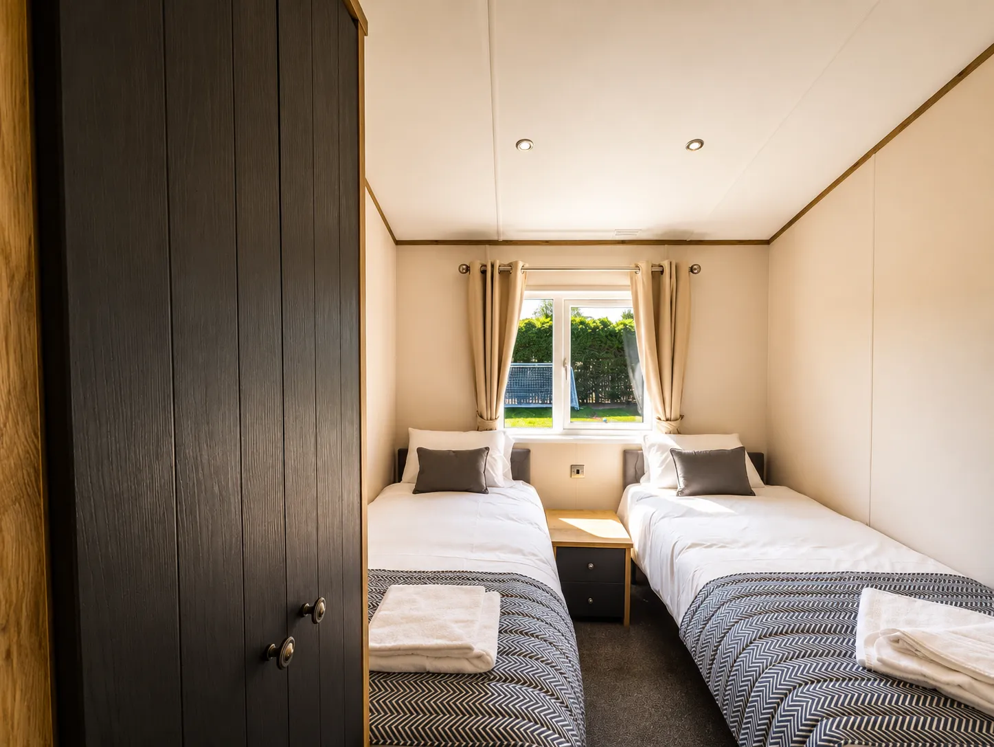 NS Platinum Lodge sleeps 7.png