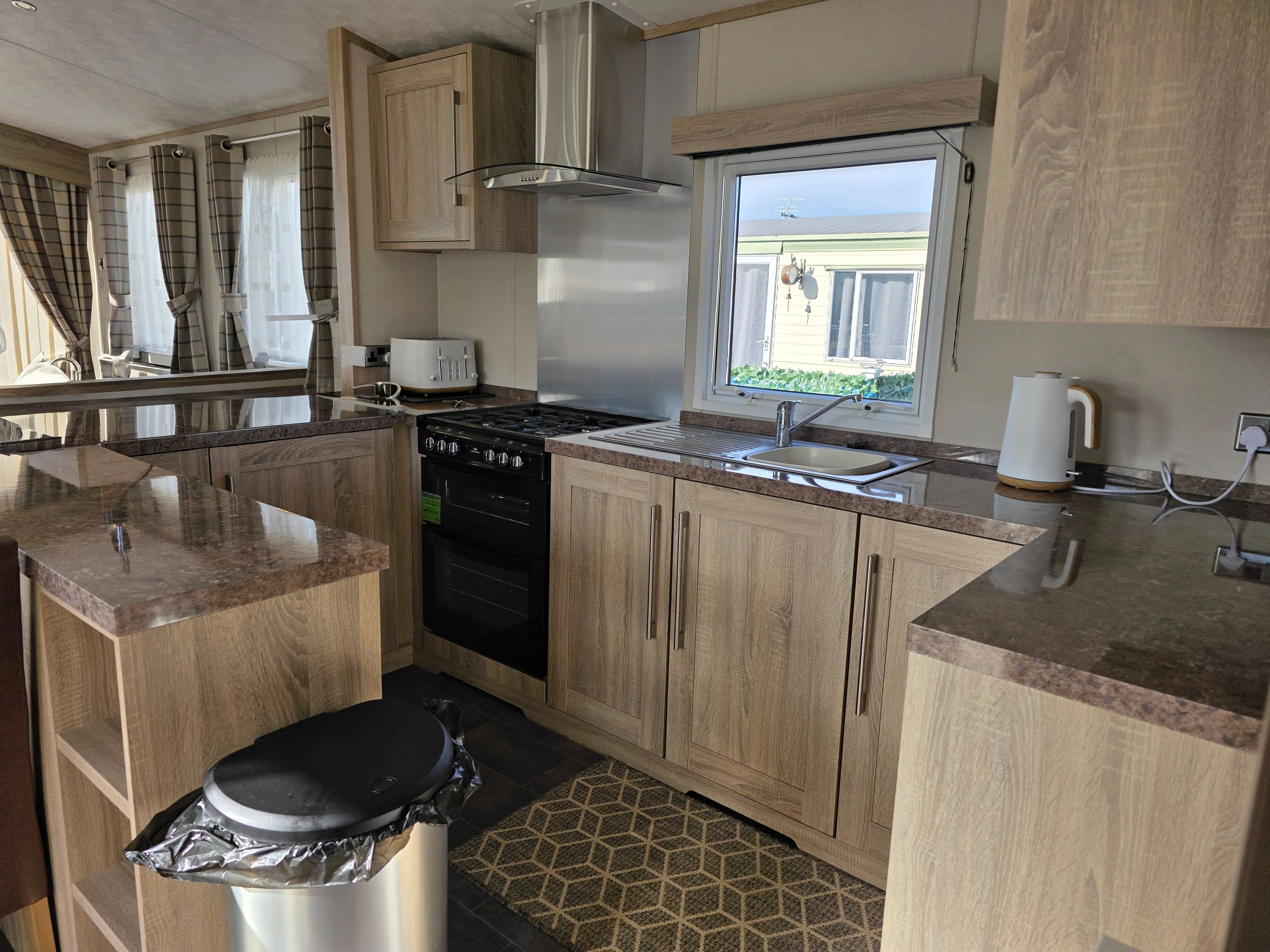 Platinum Caravan 4+