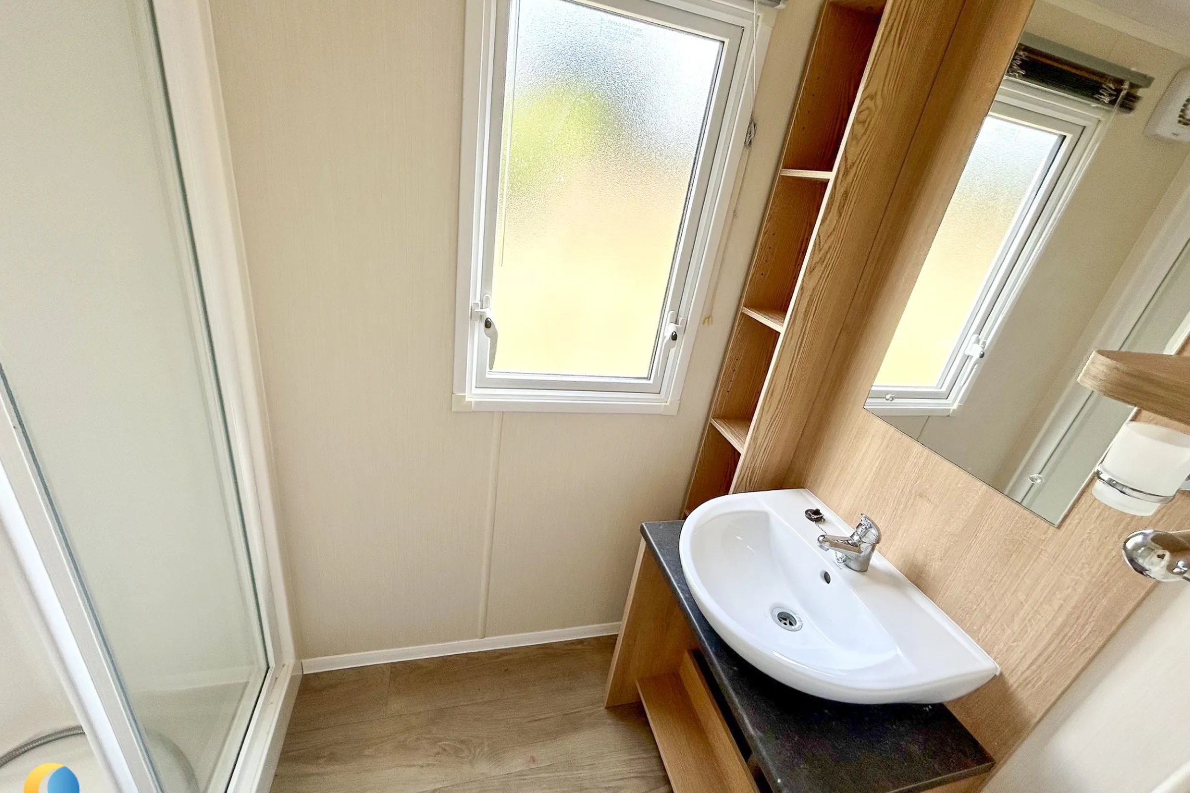 Coastfields 2018 Willerby Mistral shower room with wash basin and storage