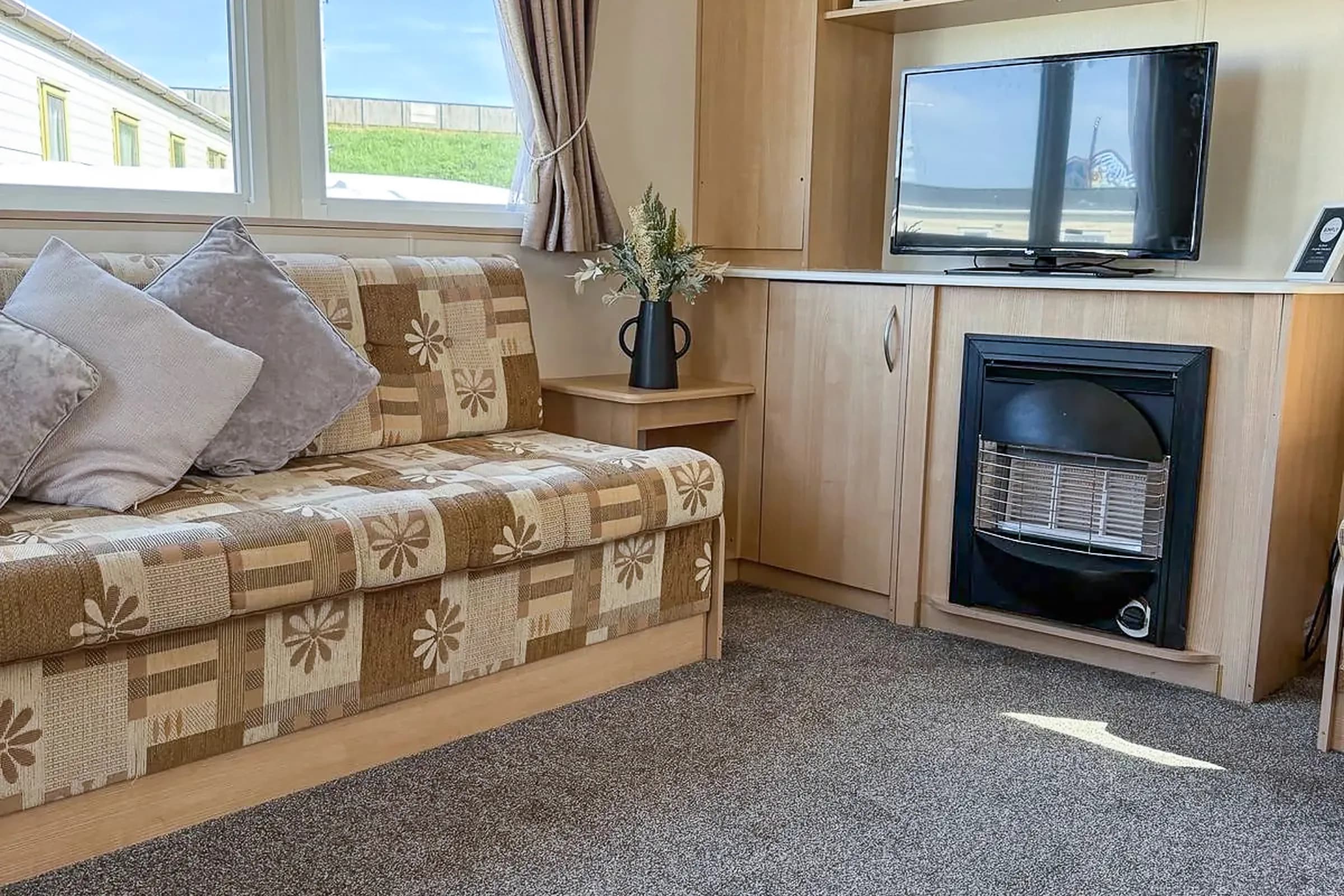 2010 ABI Vista Lounge and Fireplace 