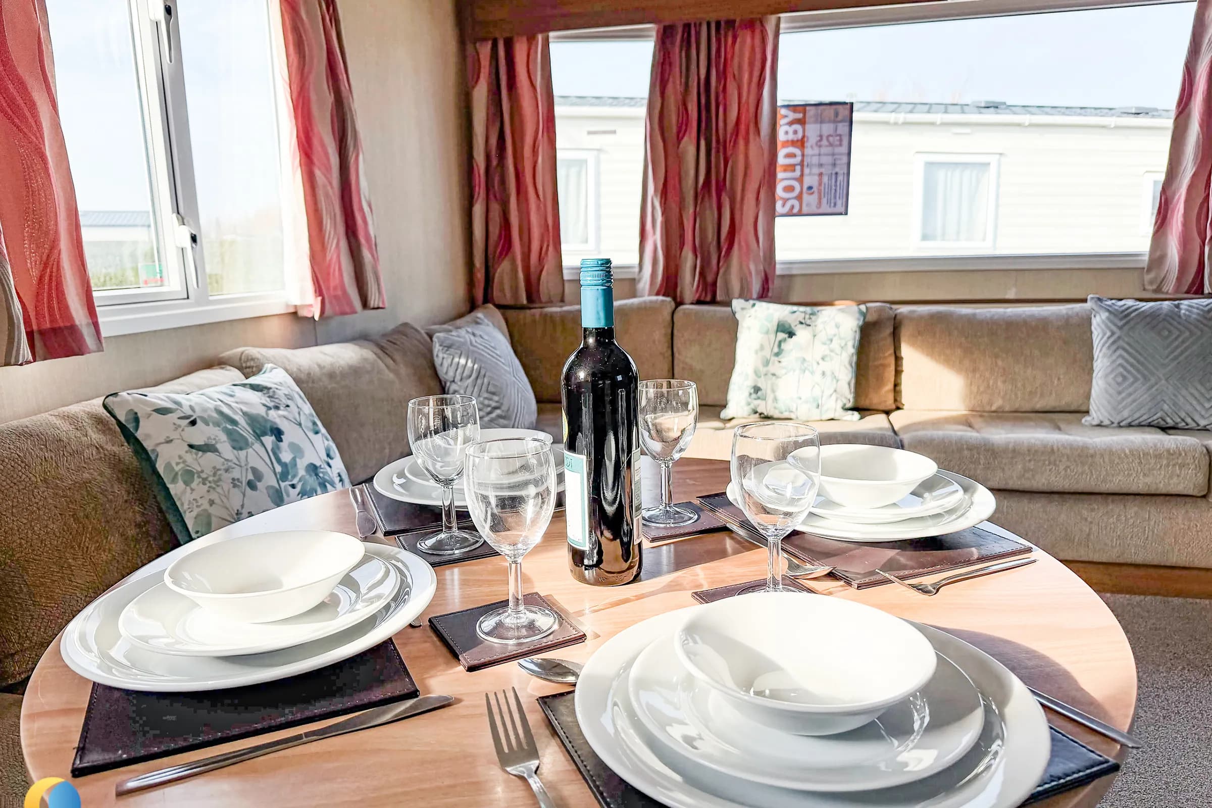 2015 ABI Summerbreeze Dining Area 