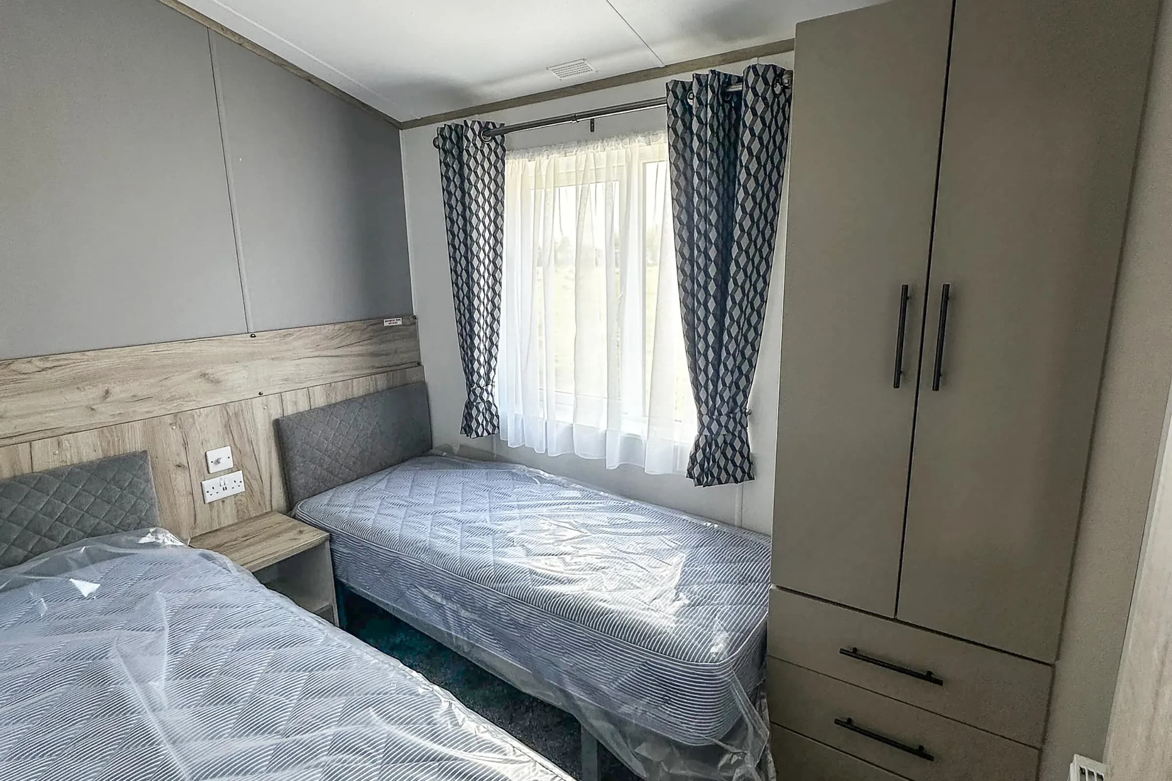 2025 Willerby Mapleton Second Twin Bedroom