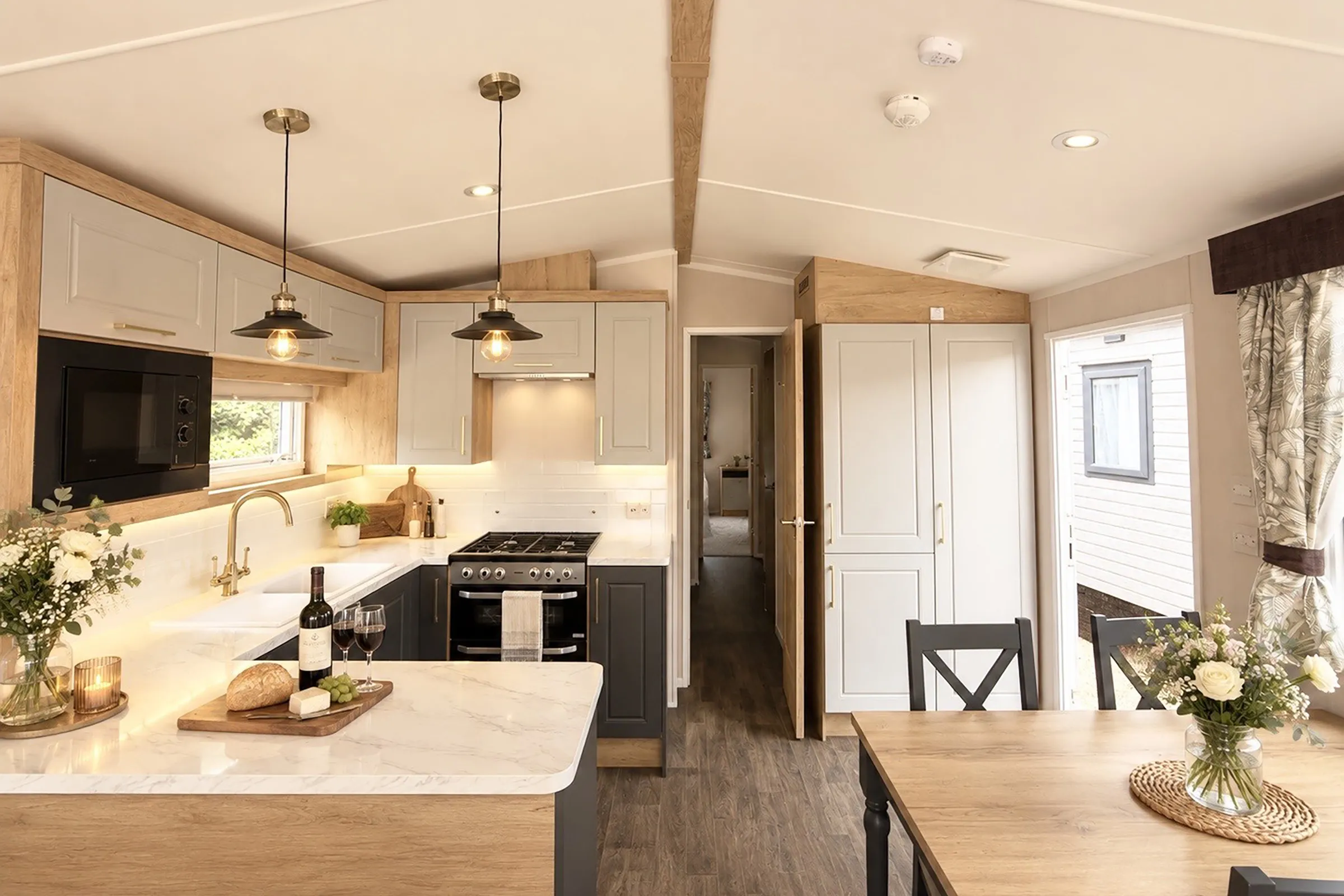 2026 Swift Bordeaux Coastfields Fitted Kitchen (U2778)