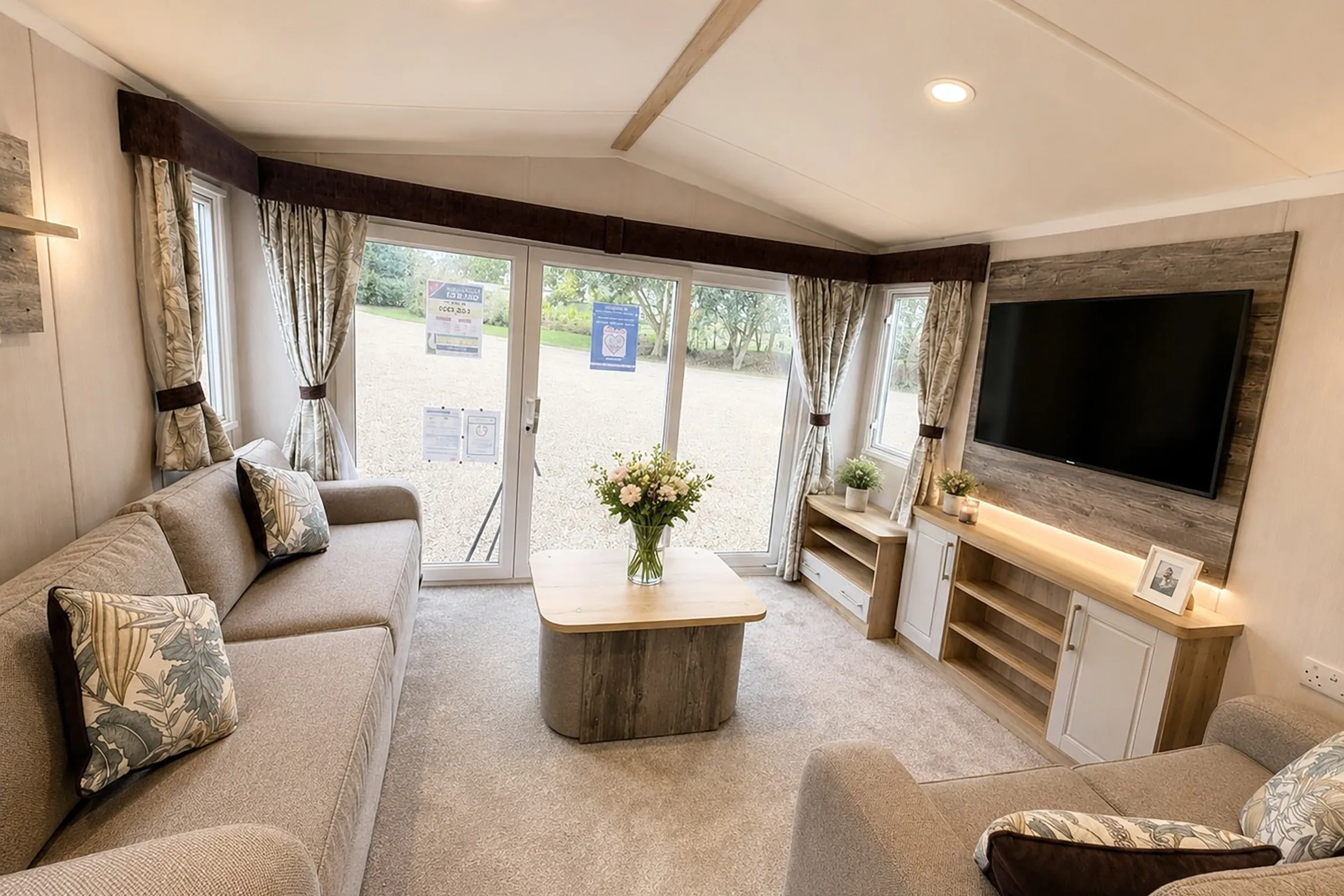 2026 Swift Bordeaux Coastfields Lounge (U2778)