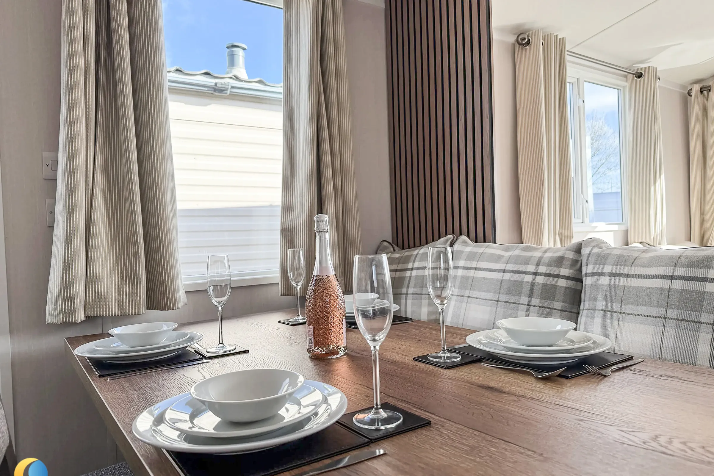 2026 Swift Morlaix Dining Area