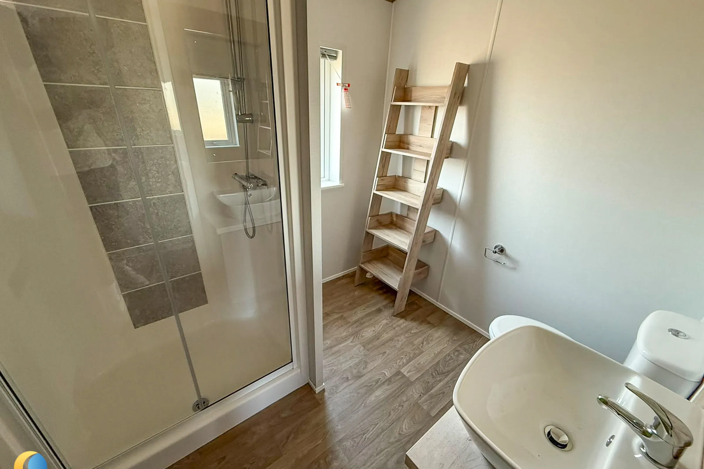2026 Willerby Mapleton Main Bathroom 