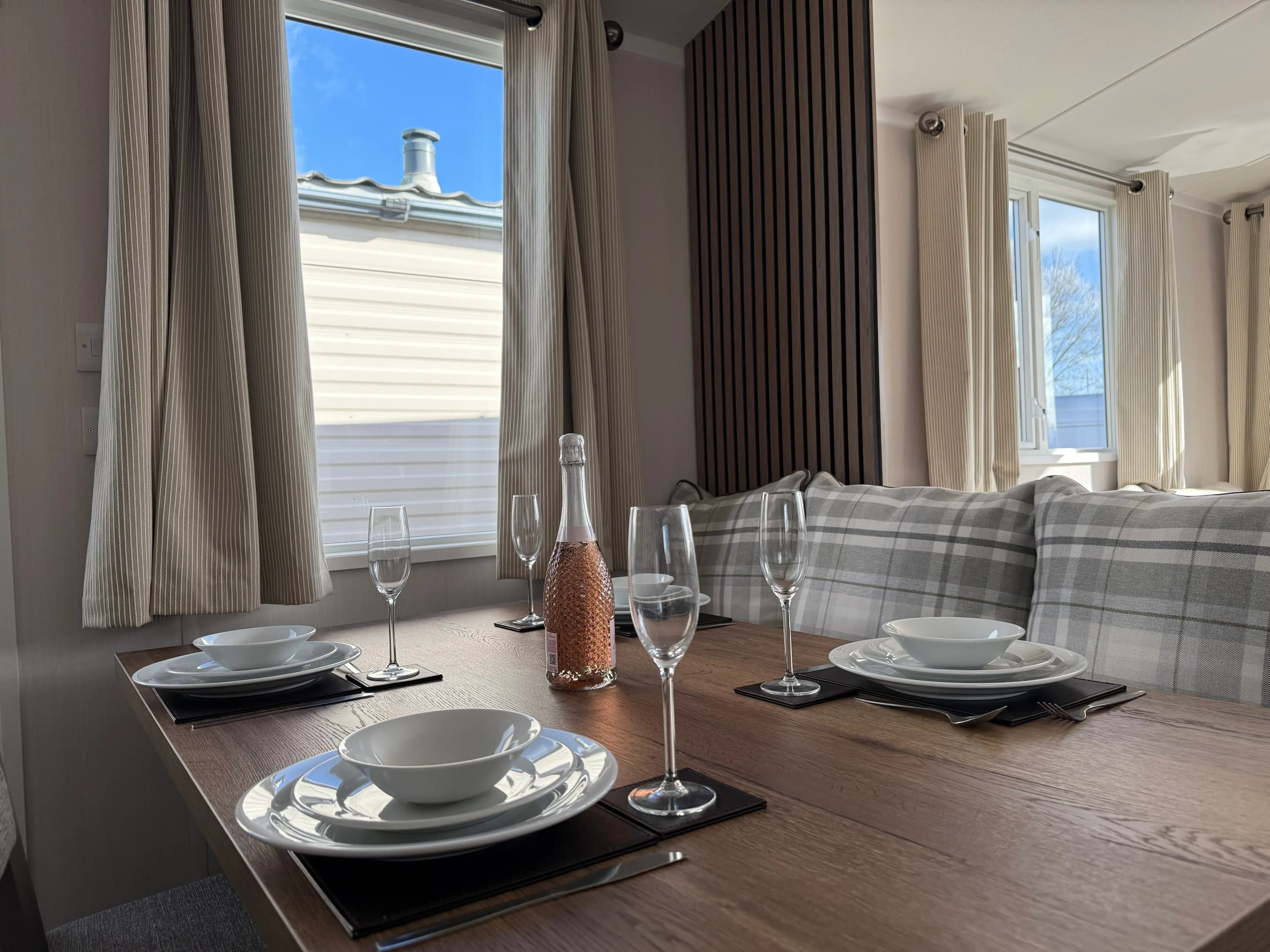 Spacious dining area designed for family meals in the 2026 Swift Sienna.