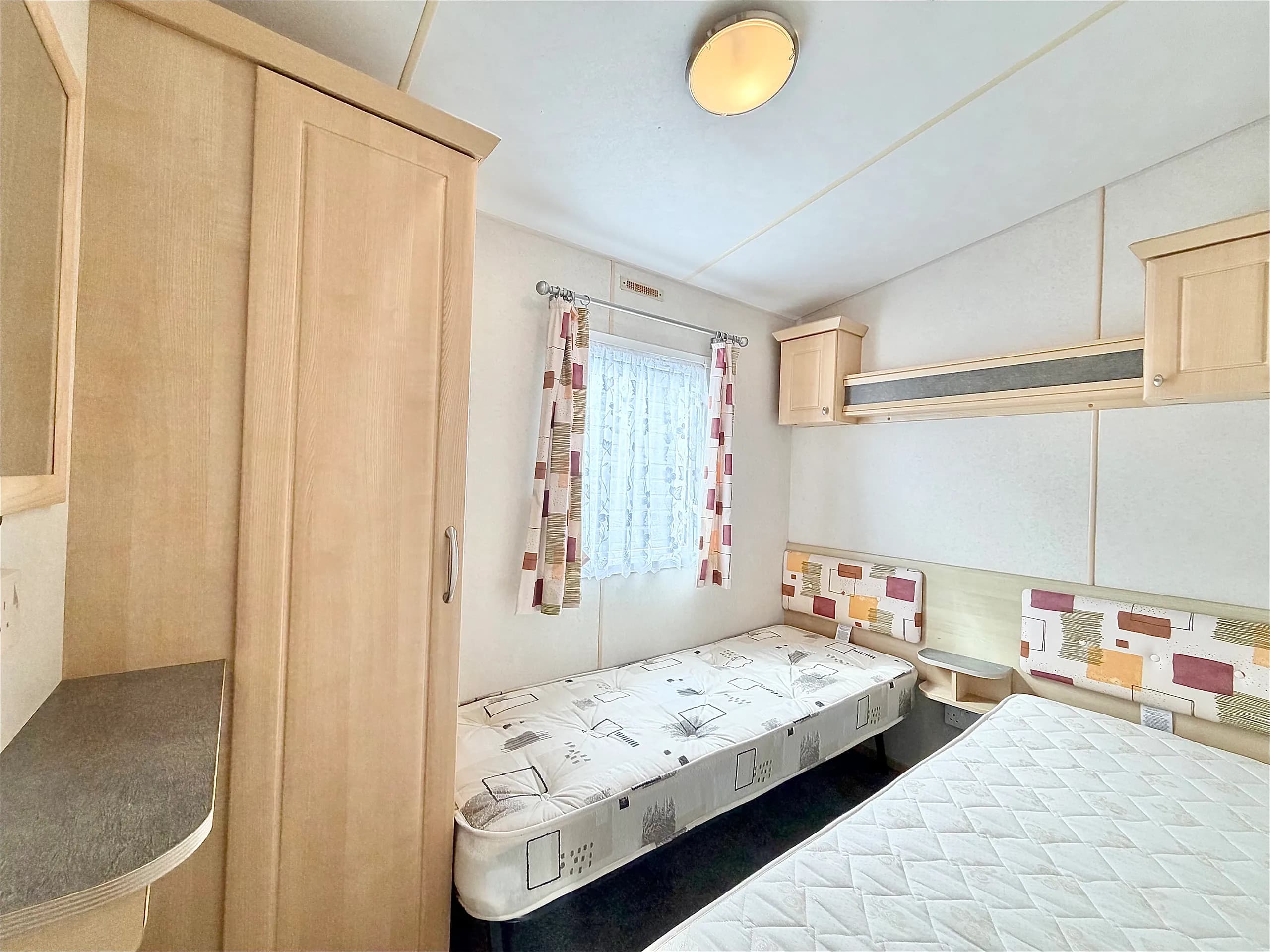Twin bedroom in the 2008 ABI Roselle holiday home