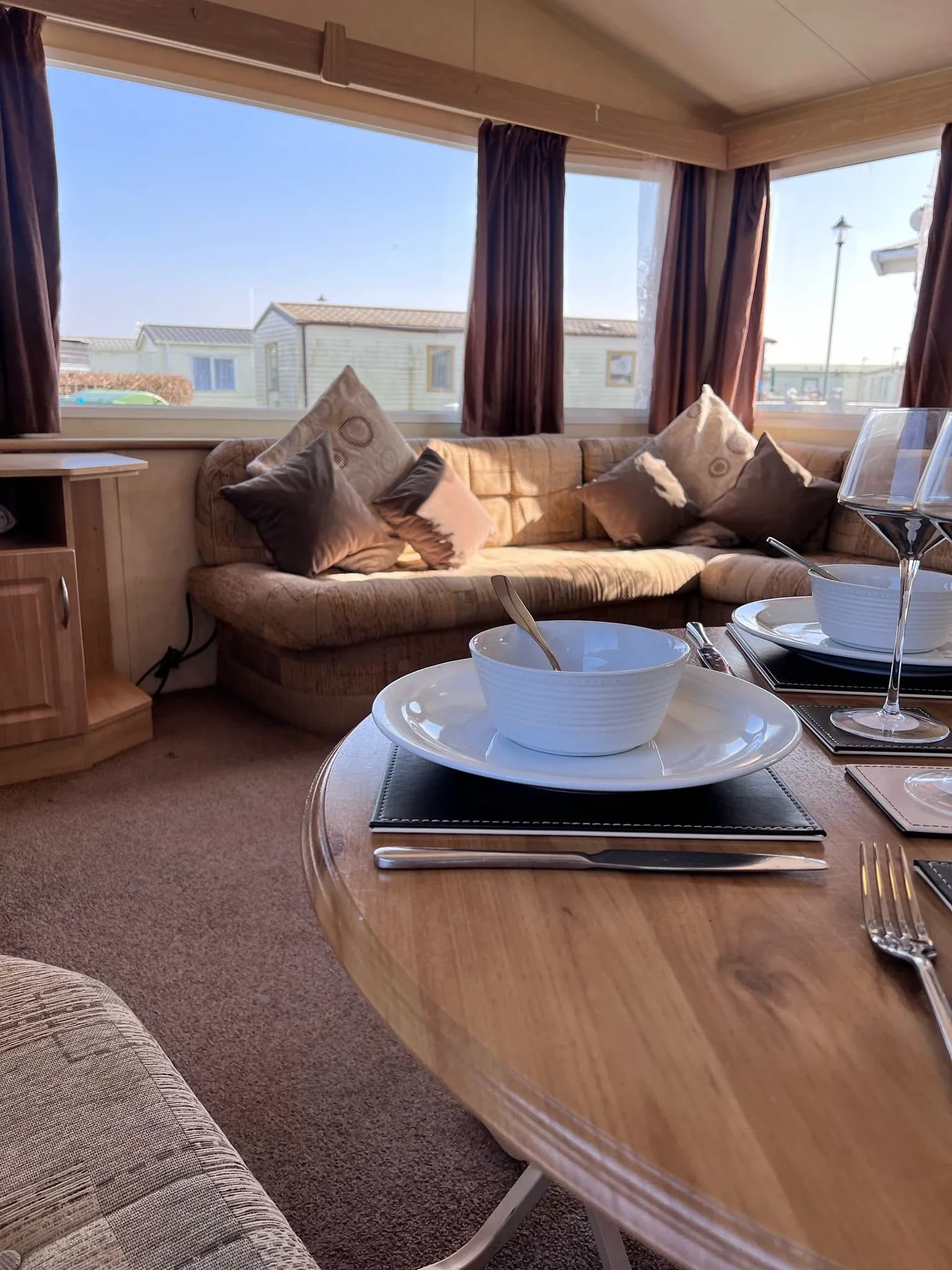 Lounge 2 