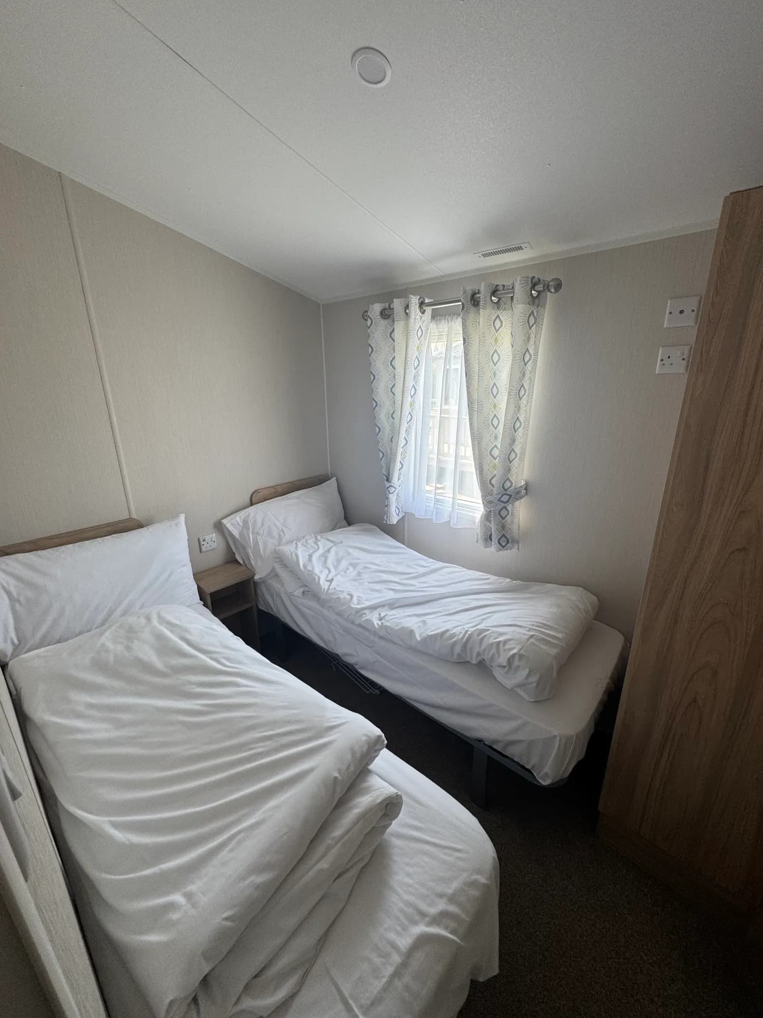 Twin bedroom providing comfortable guest accommodation in the Willerby Malton.