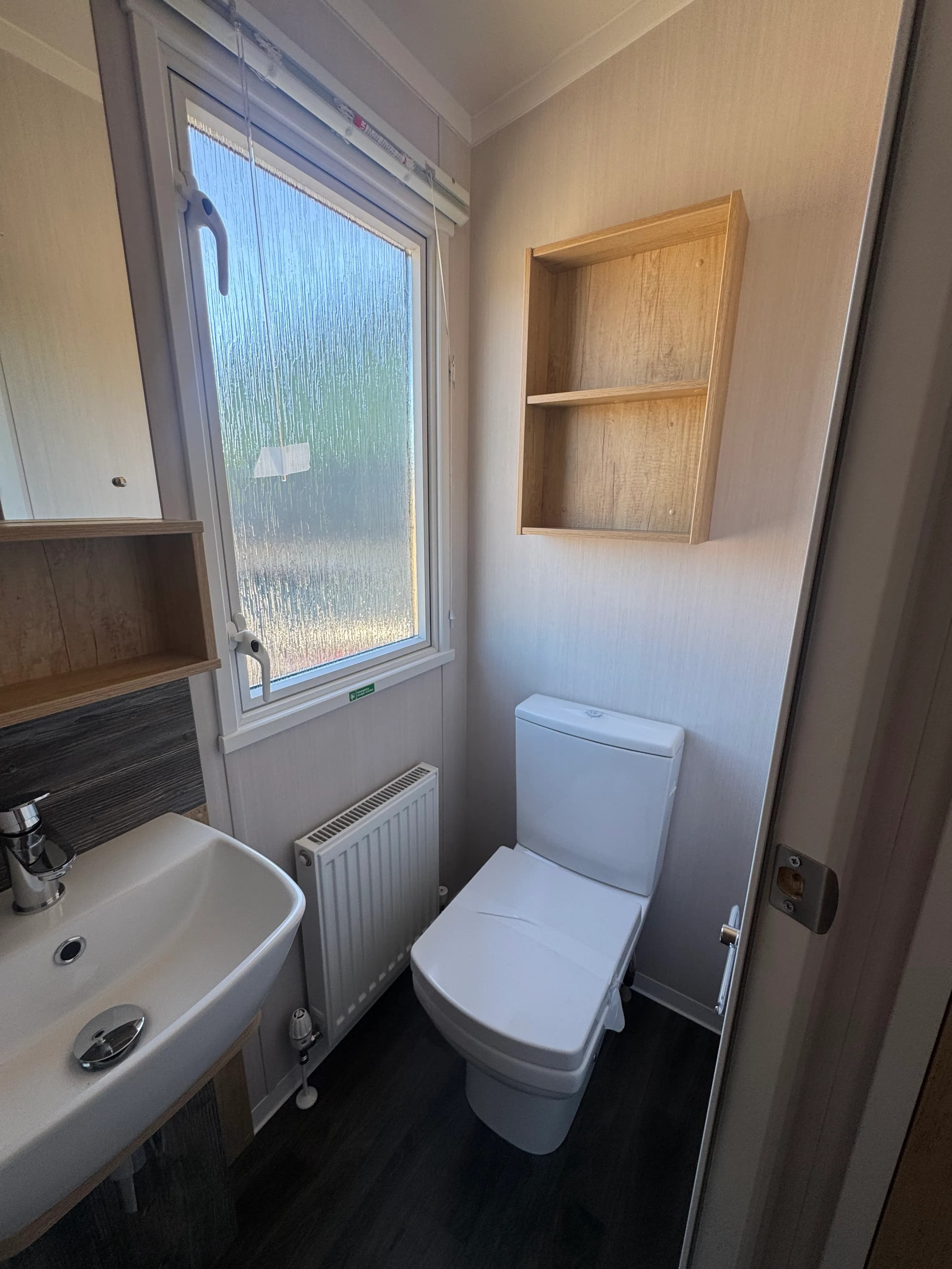 En-suite bathroom in the 2026 Swift Bordeaux