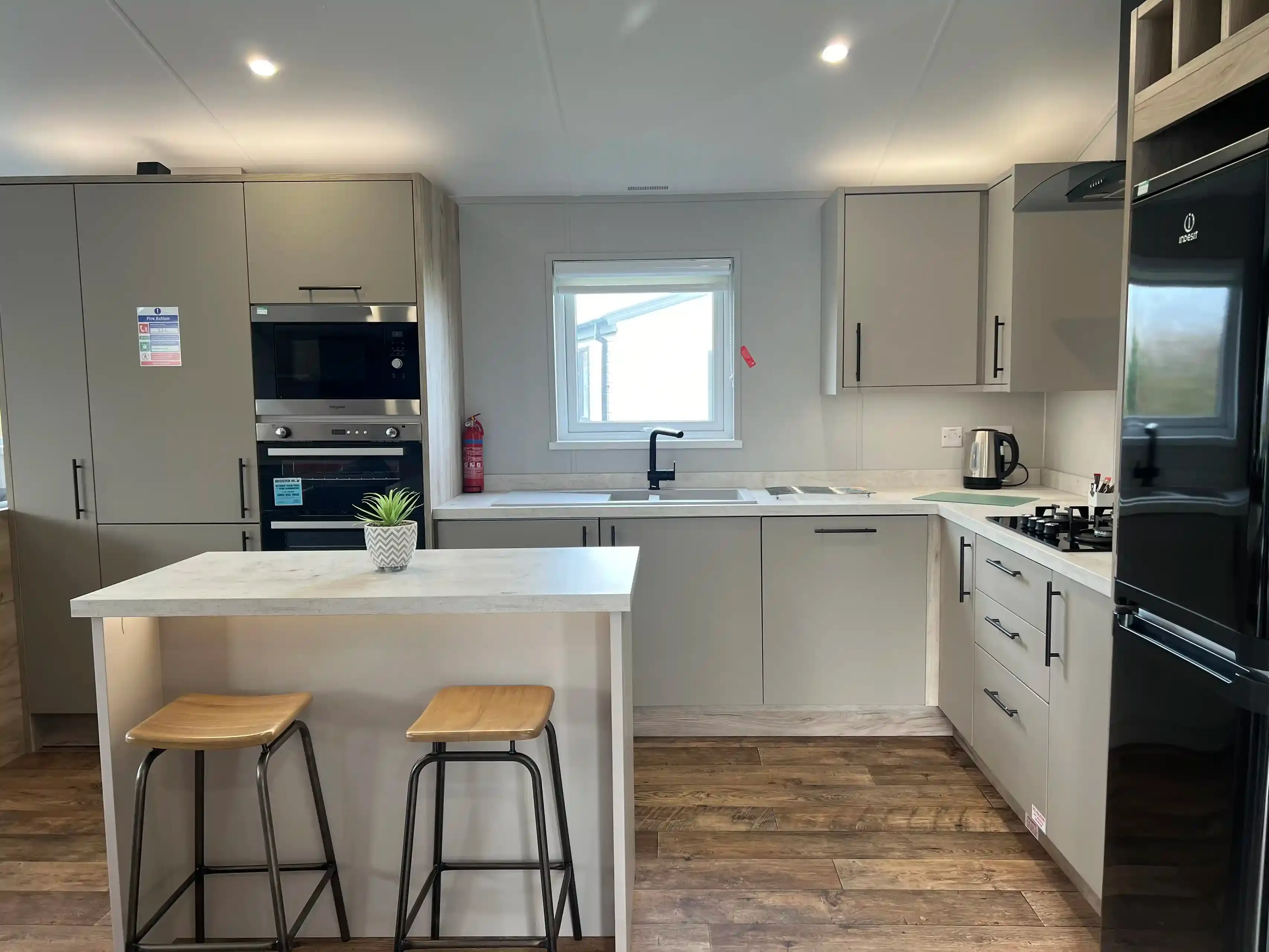 grange standard lodge sleeps 4