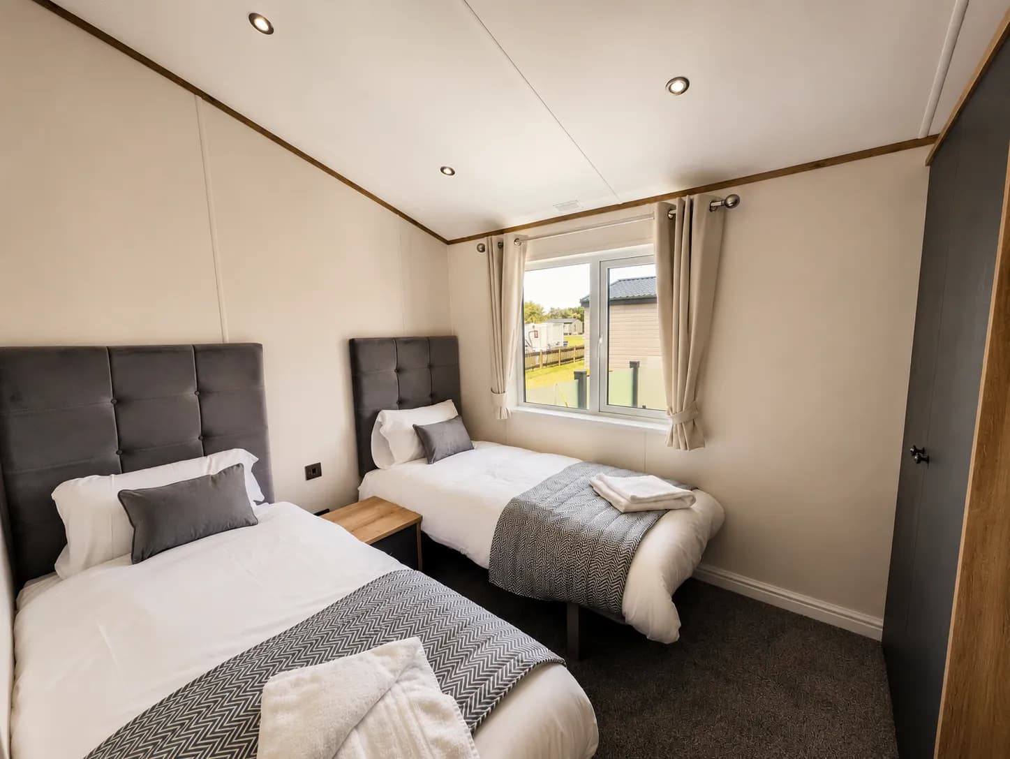 NS Platinum Lodge sleeps 6 6.png