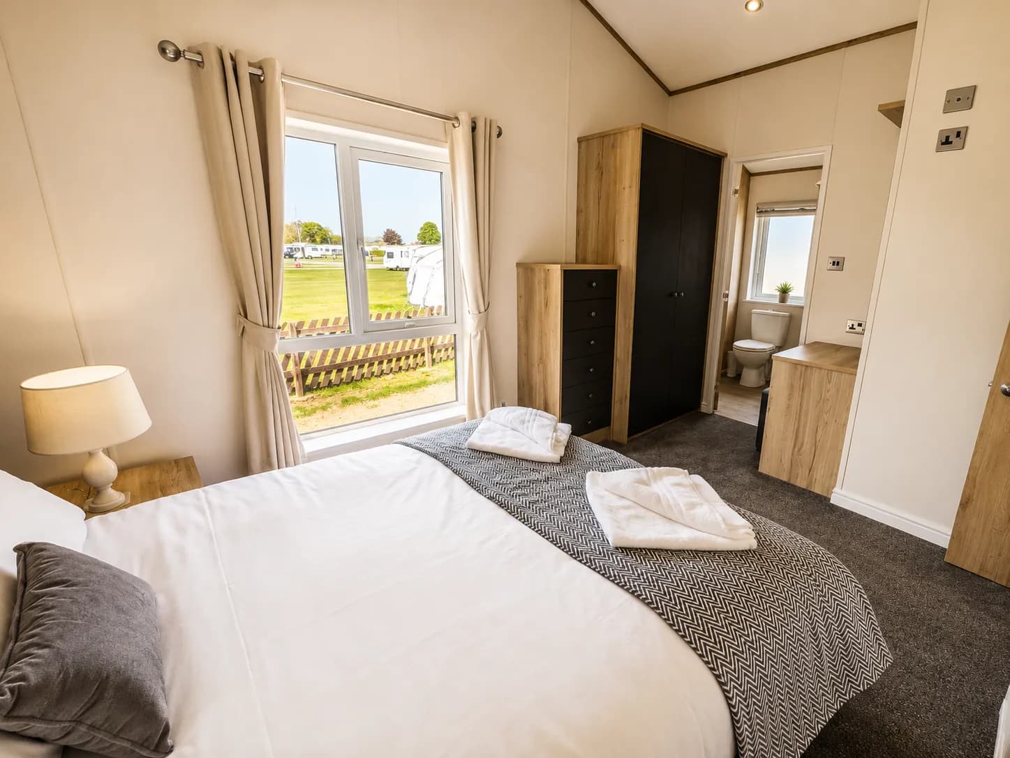 NS Platinum Lodge sleeps 8.png