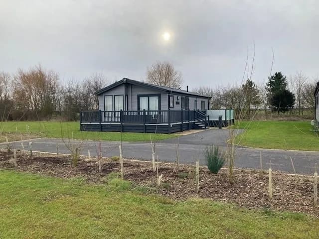 Willerby Portland Lodge 40x20x3 2023 with decking and hot tub
