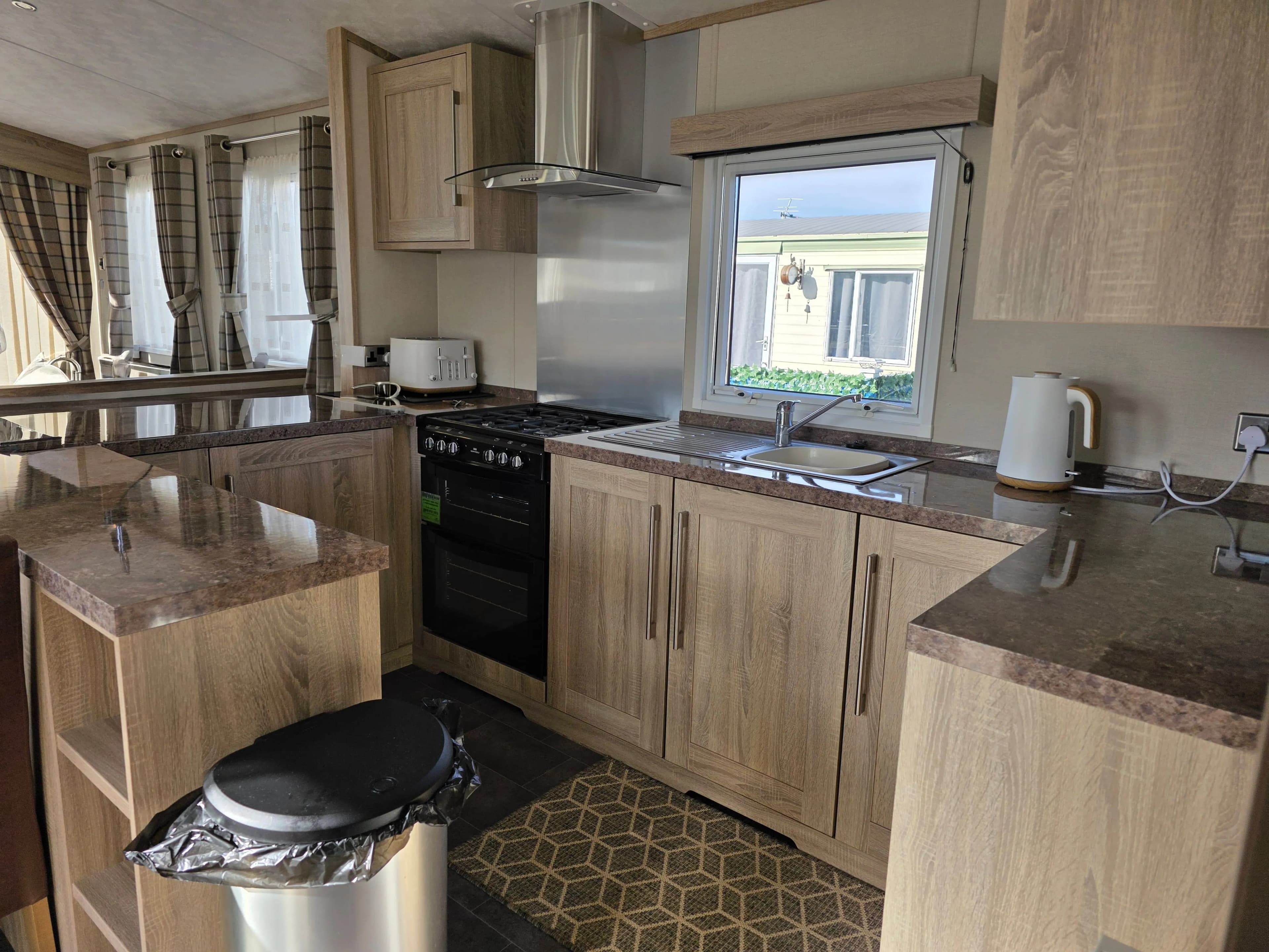 Platinum Caravan 4+