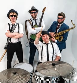 Ska Struck lo-res.jpg