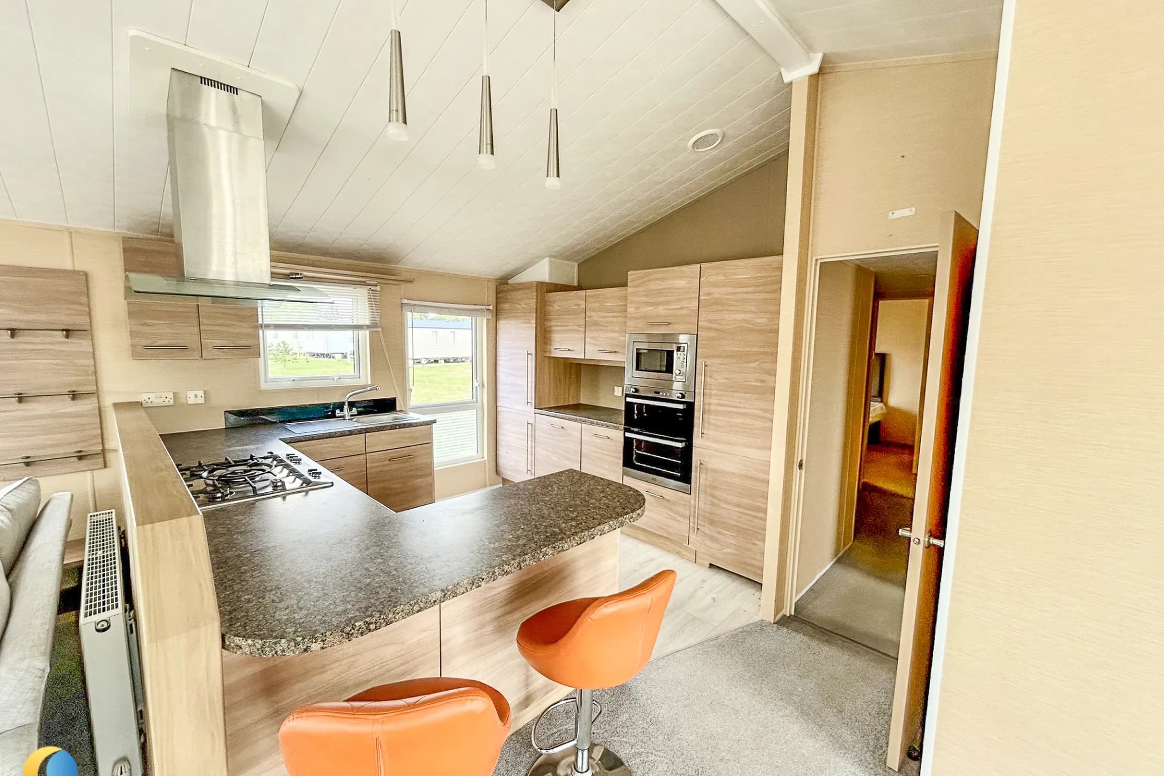 Coastfields 2010 Willerby Boston large fitted kitchen and dining area