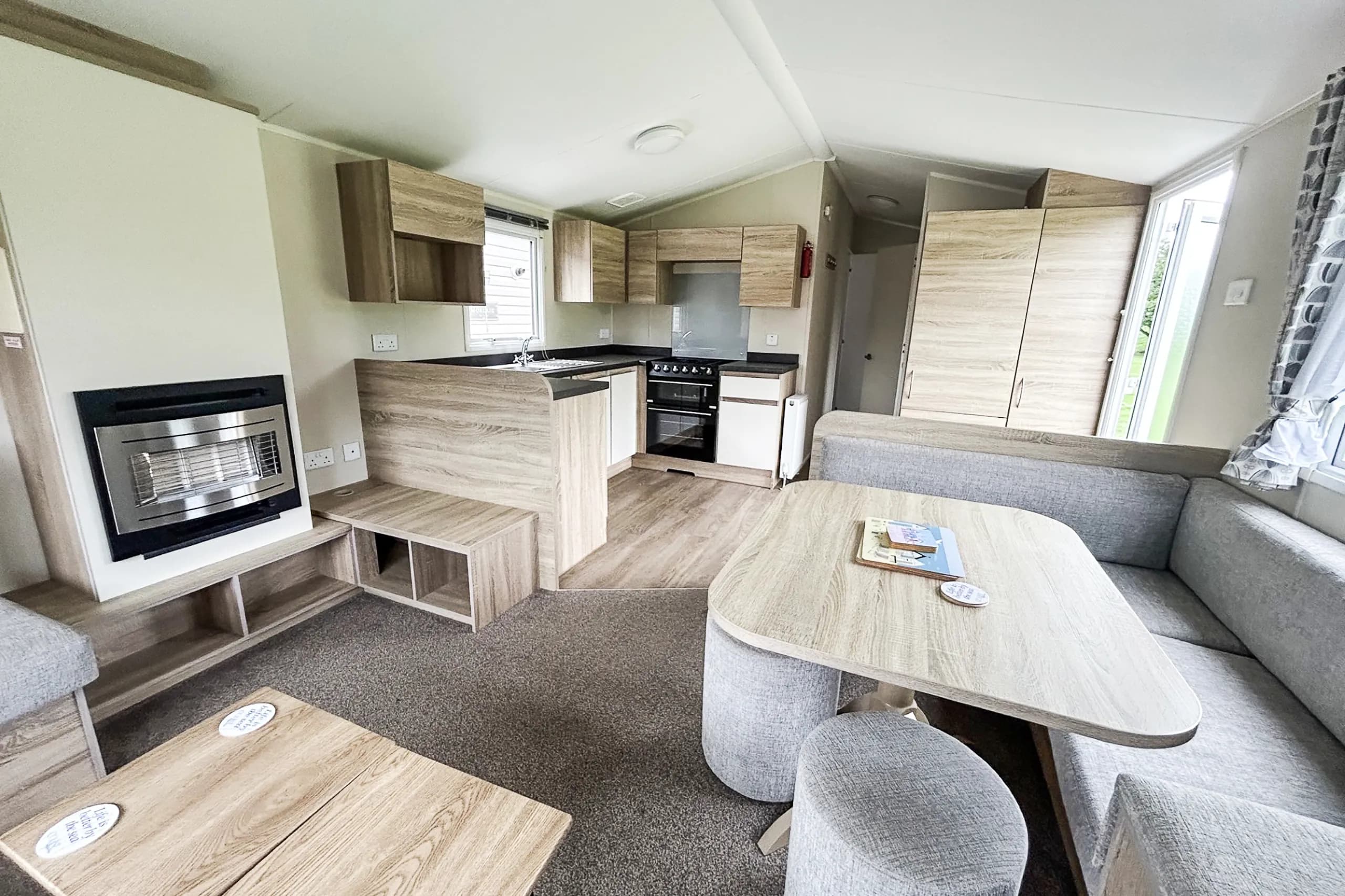 Willerby Lymington Coastfields open-plan lounge and dining area
