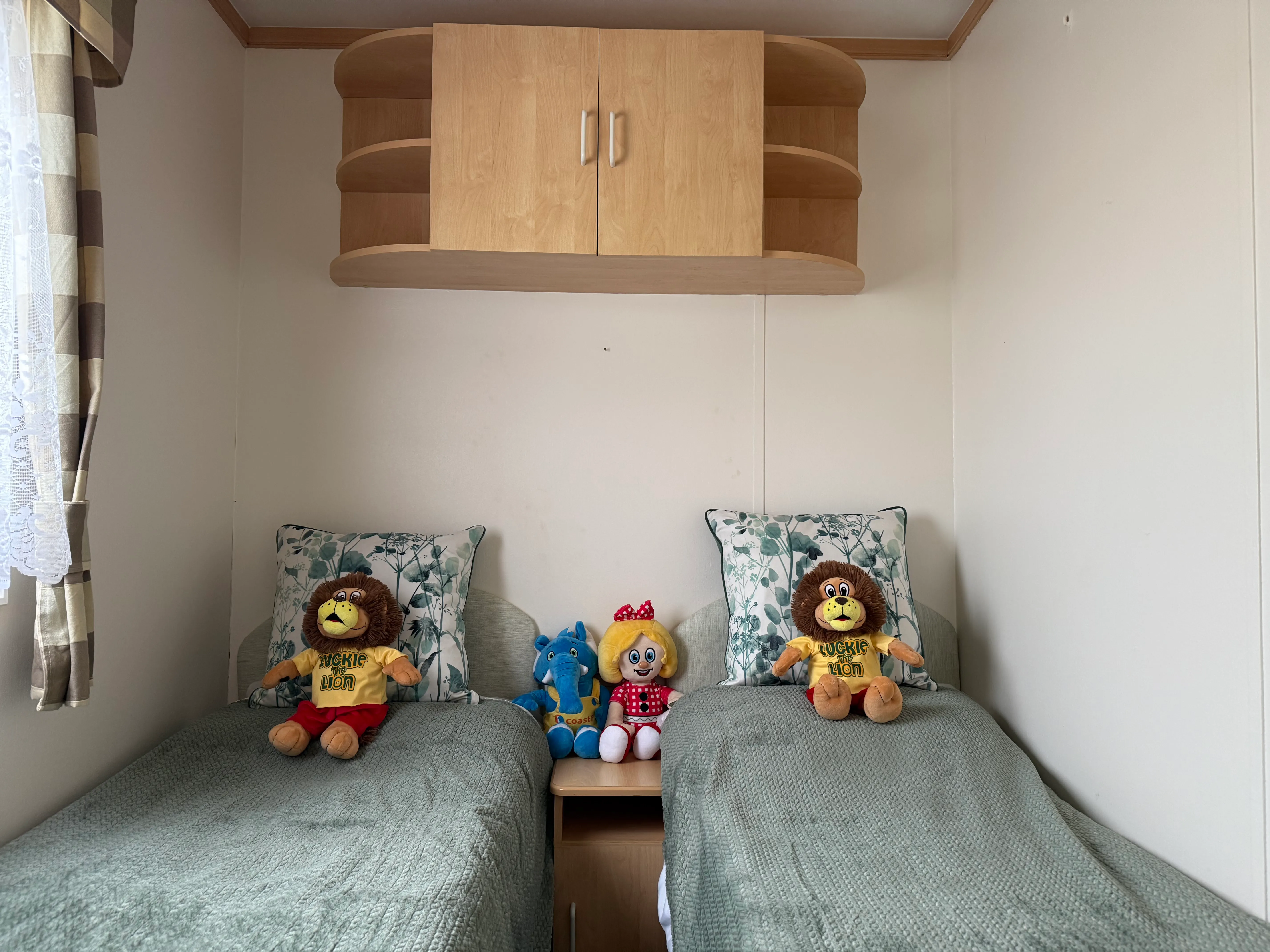 Carnaby Belvedere - U590 - 2004 - 32 x12 3 Bed Bedroom 2