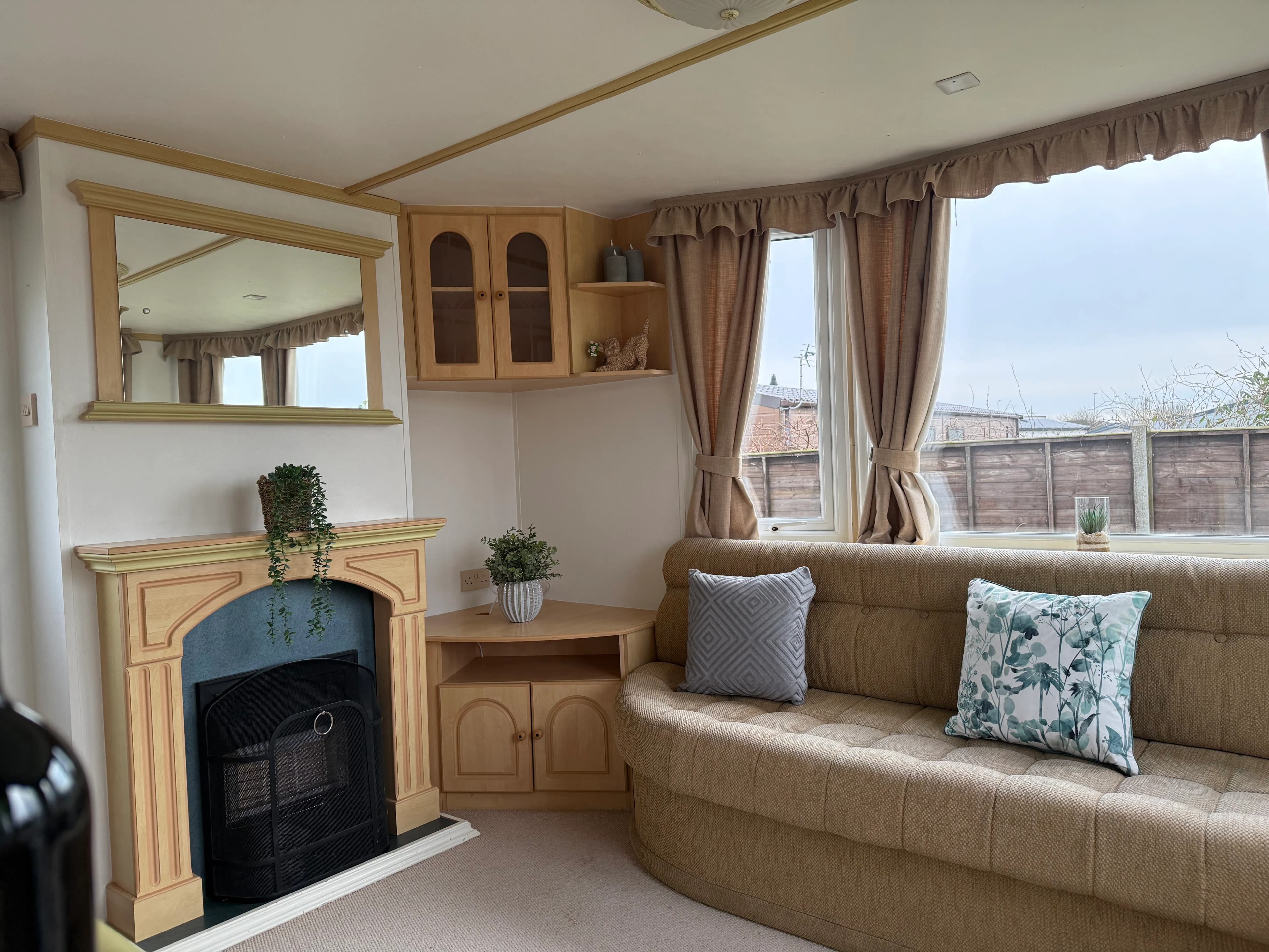 Carnaby Belvedere - U590 - 2004 - 32 x12 3 Bed Lounge 2