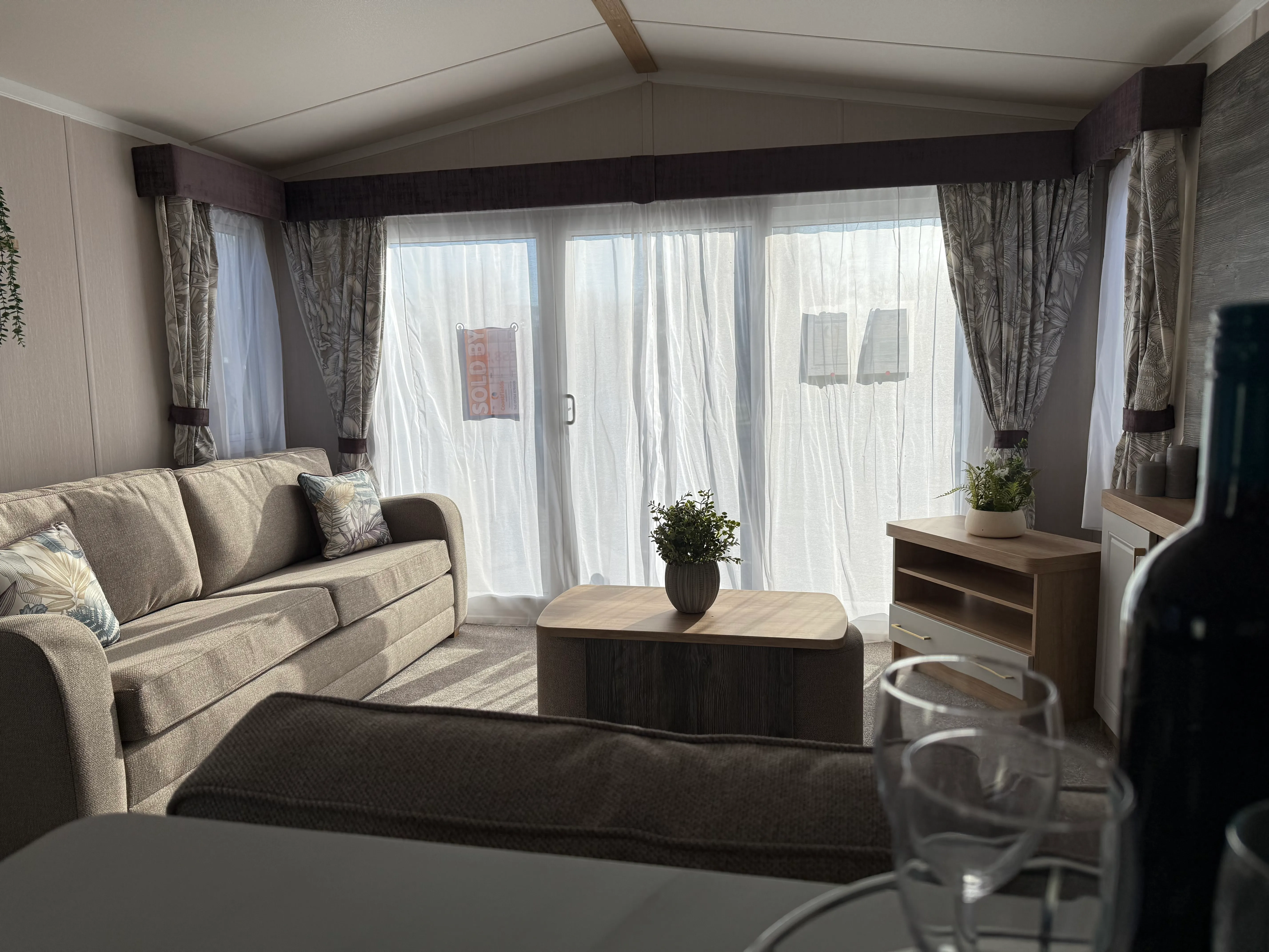 Swift Bordeaux ES - U2494- 2023 - 38x12 2 Bedroom Living Room