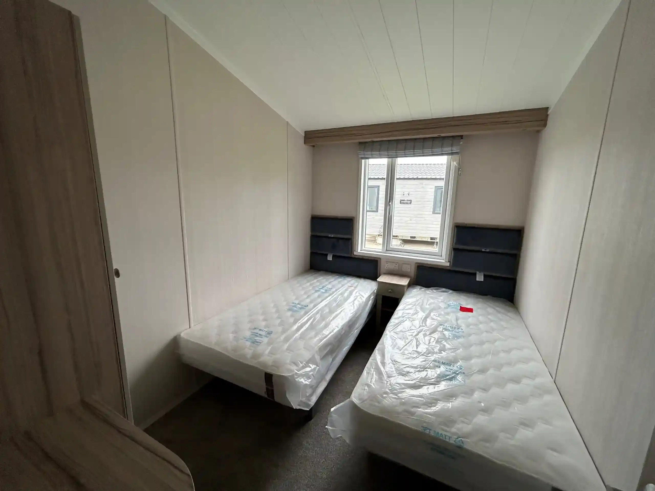 Twin bedroom in the 2023 Swift Edmonton luxury lodge