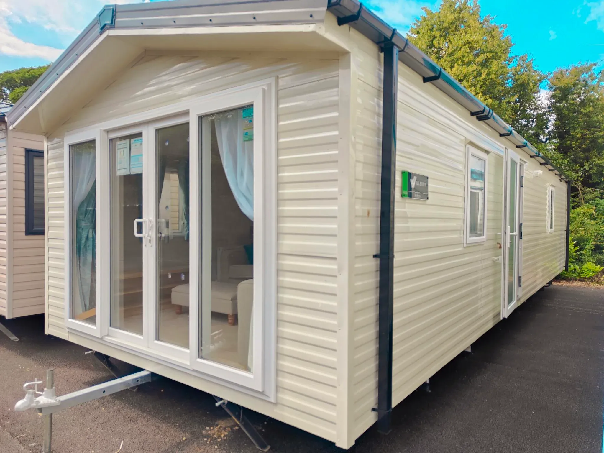 Willerby Malton 35 x 12 x 2 bed - Exterior - patio doors