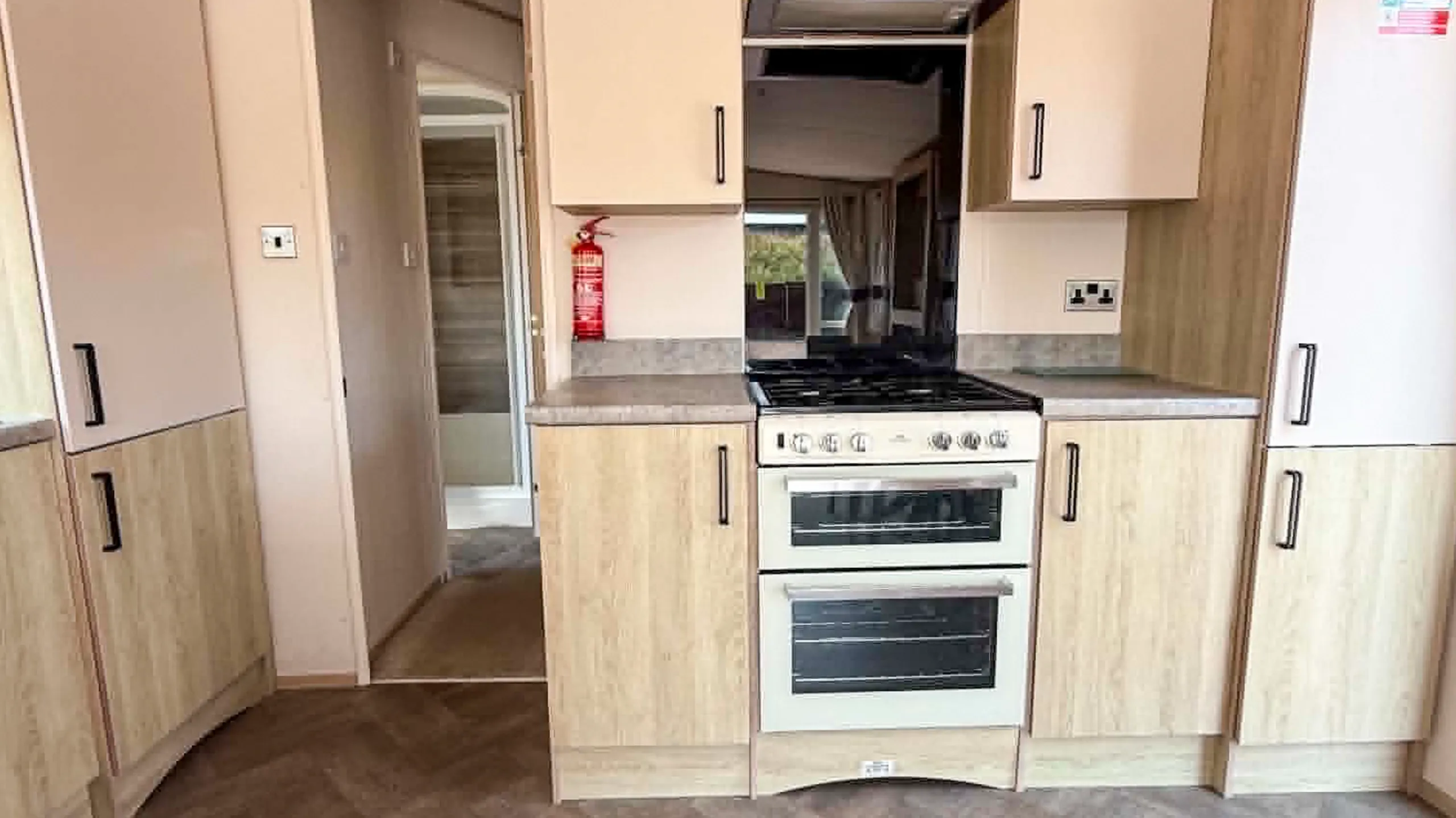 2018 ABI Sunningdale 3 Bed Modern Kitchen with modern cooker