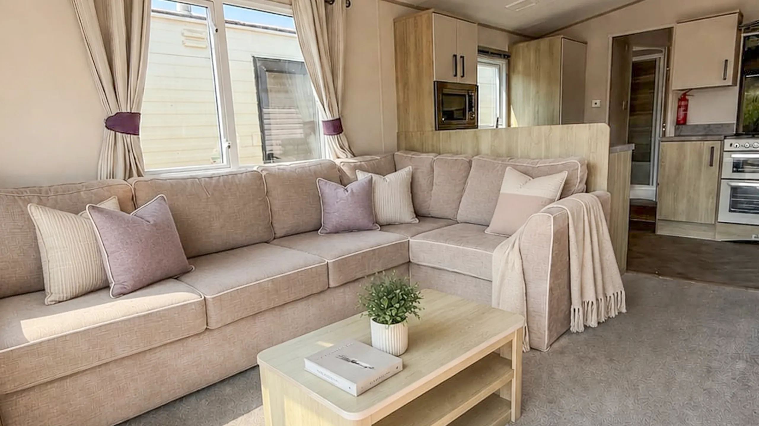 2018 ABI Sunningdale 3 Bed Lounge Seating Area