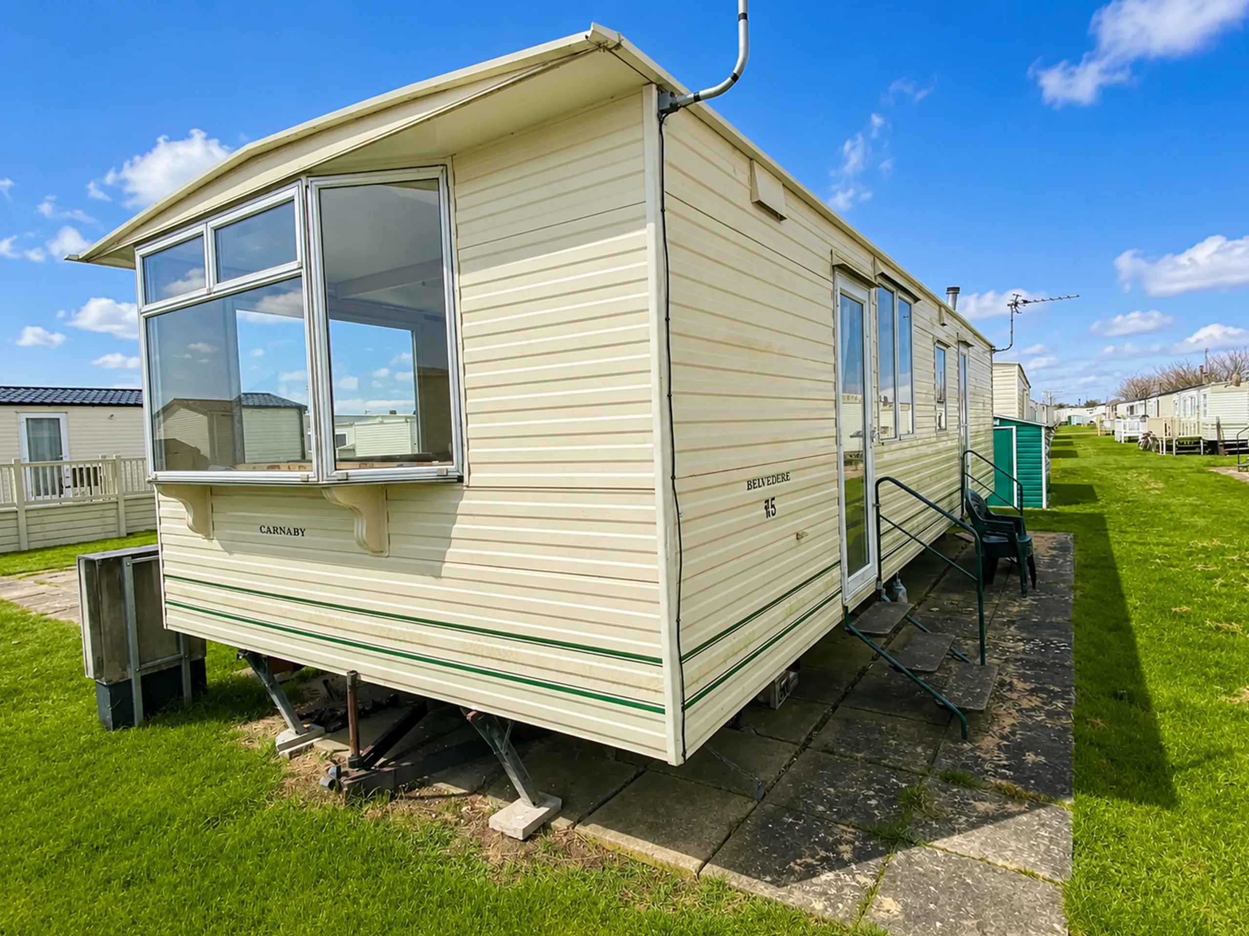 Coastfields 2003 Carnaby Belvedere exterior side view at North Shore