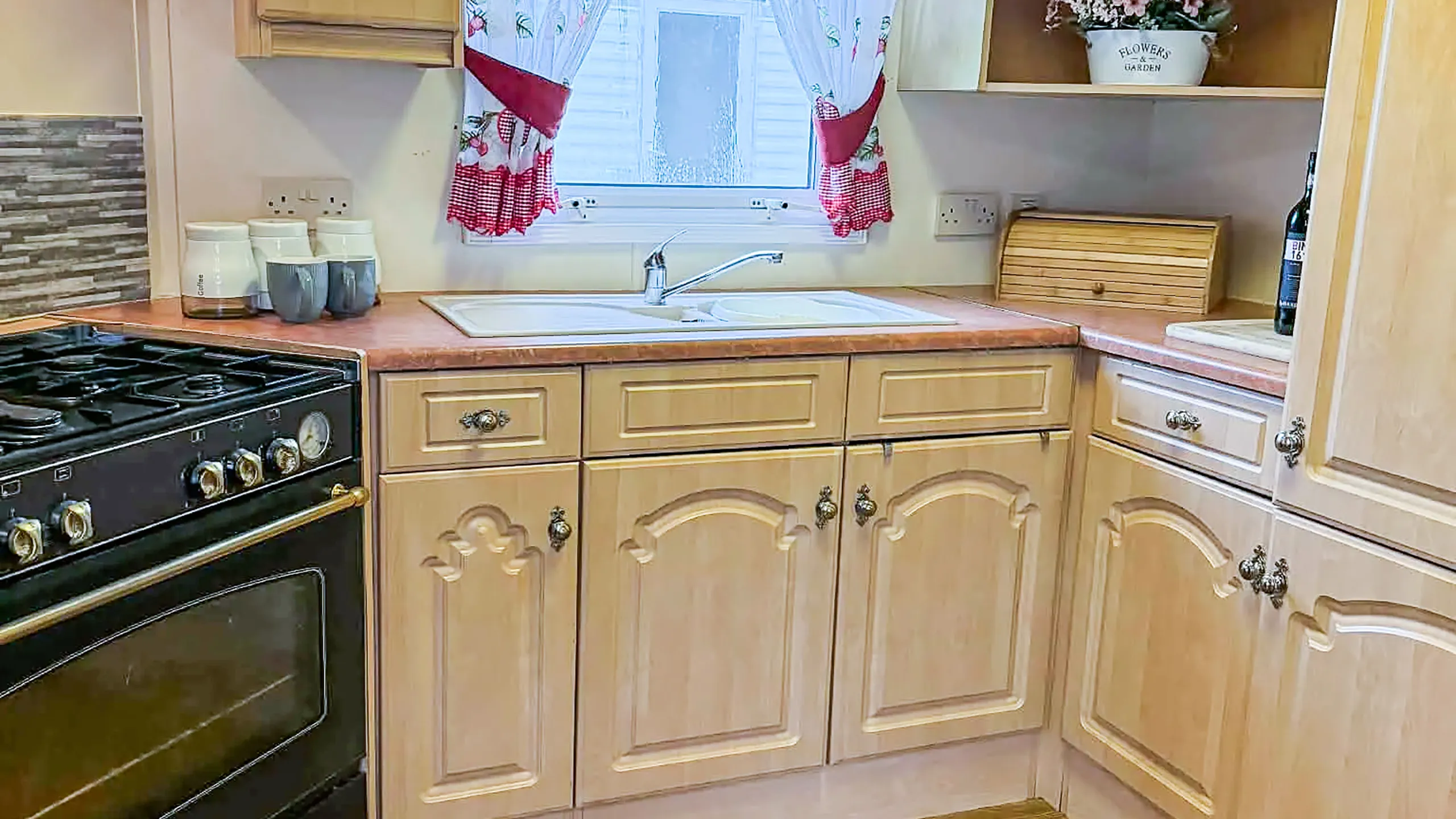 Coastfields 2003 Willerby Leven Kitchen at Coastfields Holiday Village