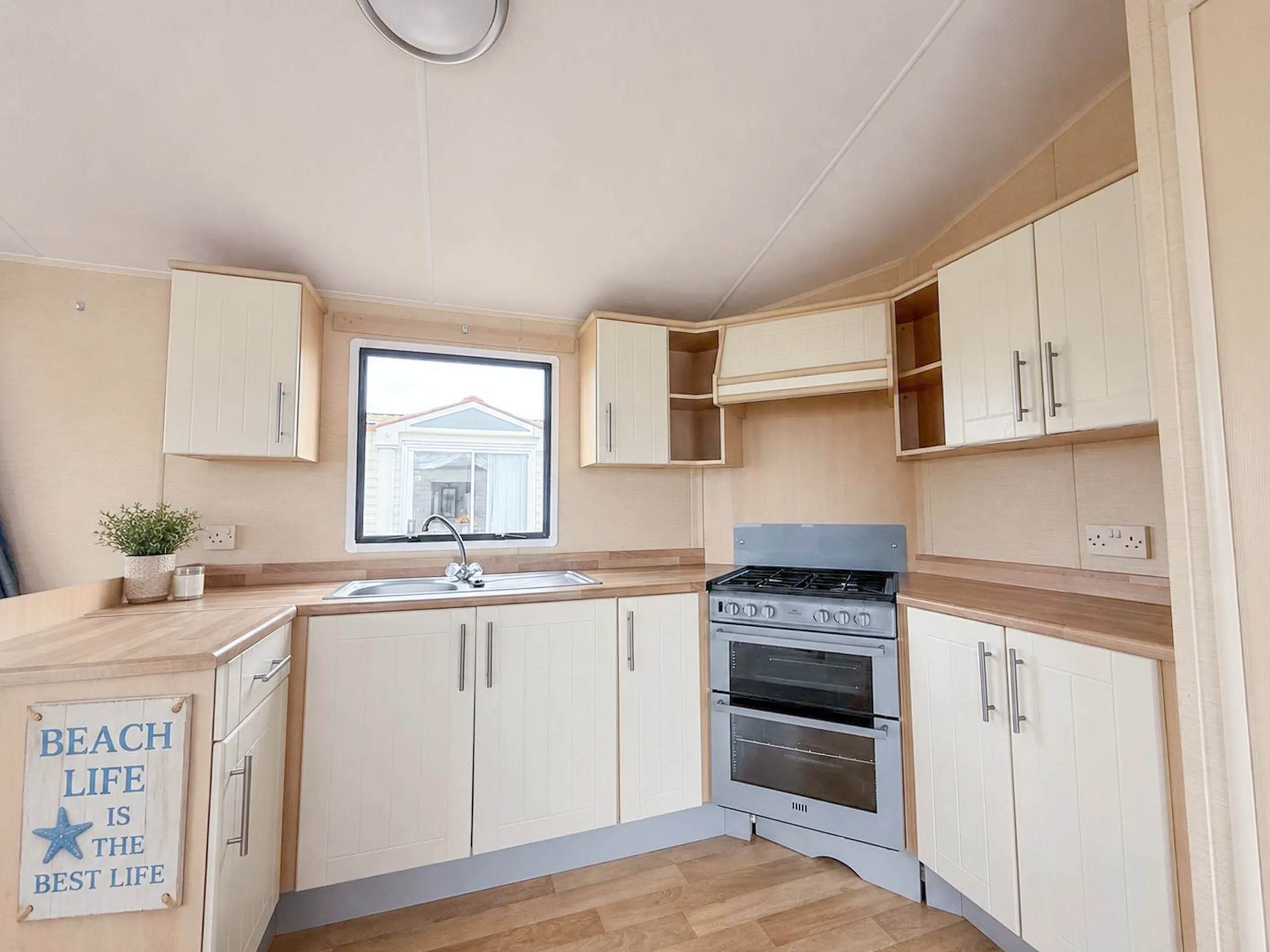 Modern kitchen area in the 2009 Willerby Savoy