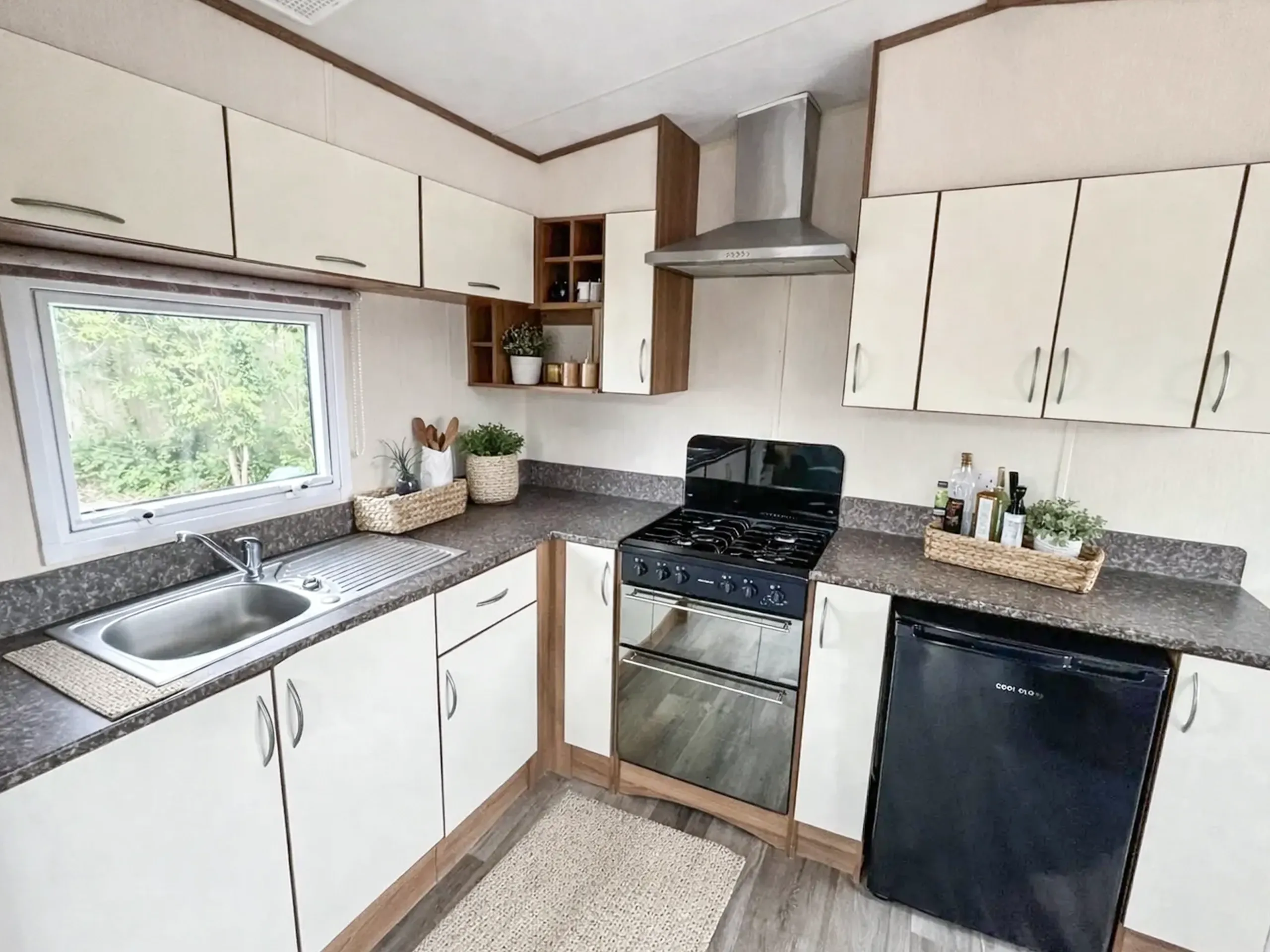 Modern kitchen in the 2014 ABI Vista Platinum holiday home