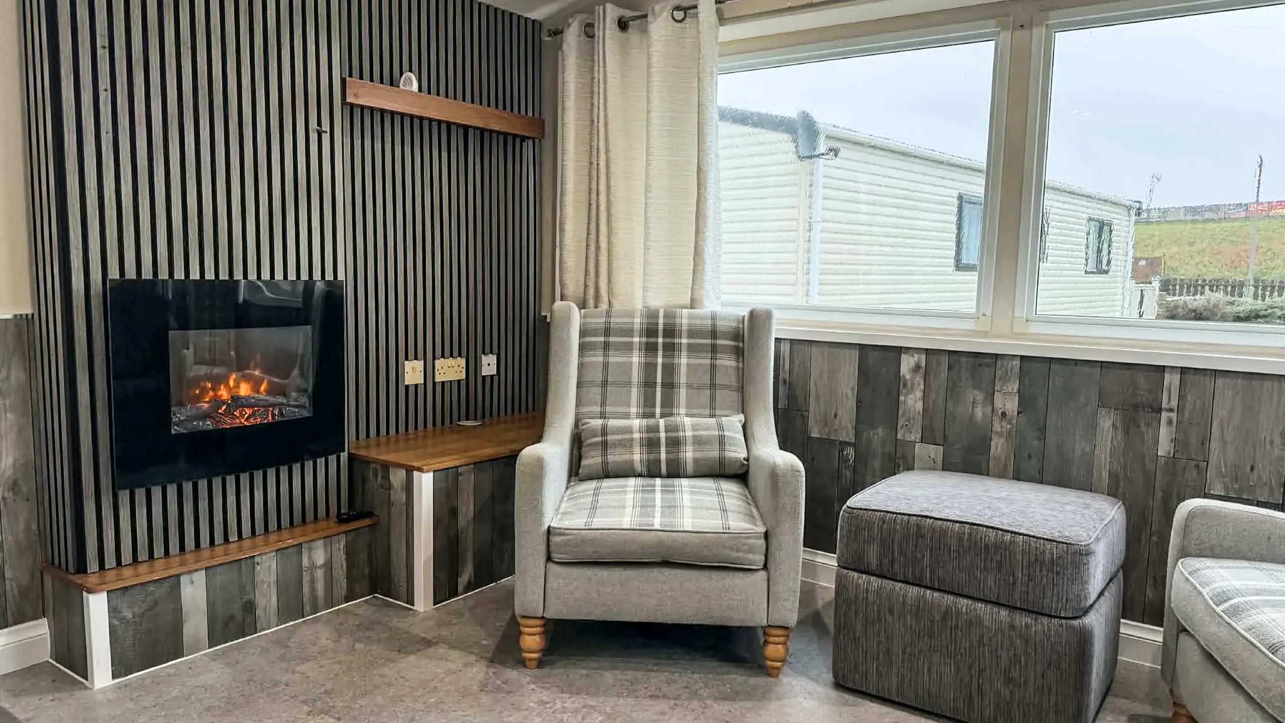 Coastfields 2016 Willerby Vacation Lounge Feature Wall at Coastfields Holiday Village