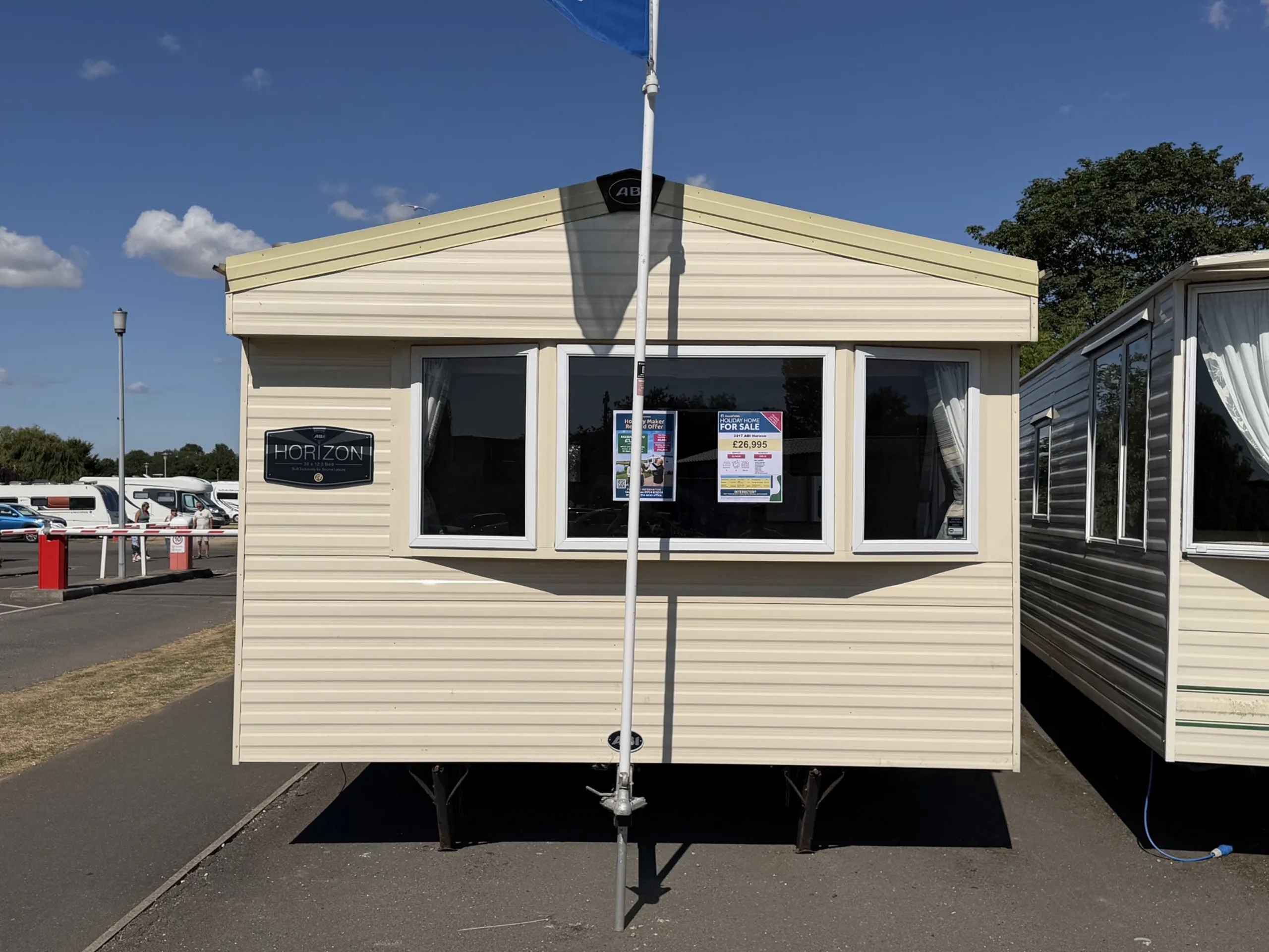 Coastfields 2017 ABI Horizon exterior front view at North Shore