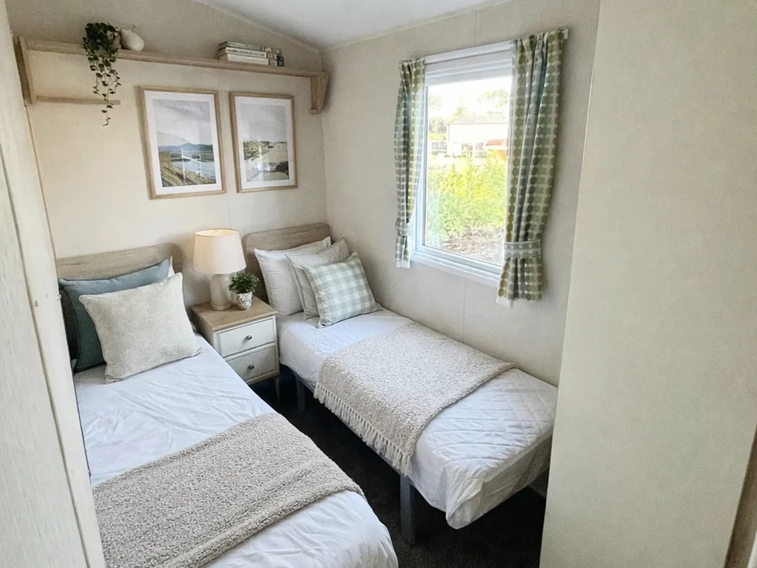 Second twin bedroom in the 2019 Willerby Mistral holiday home