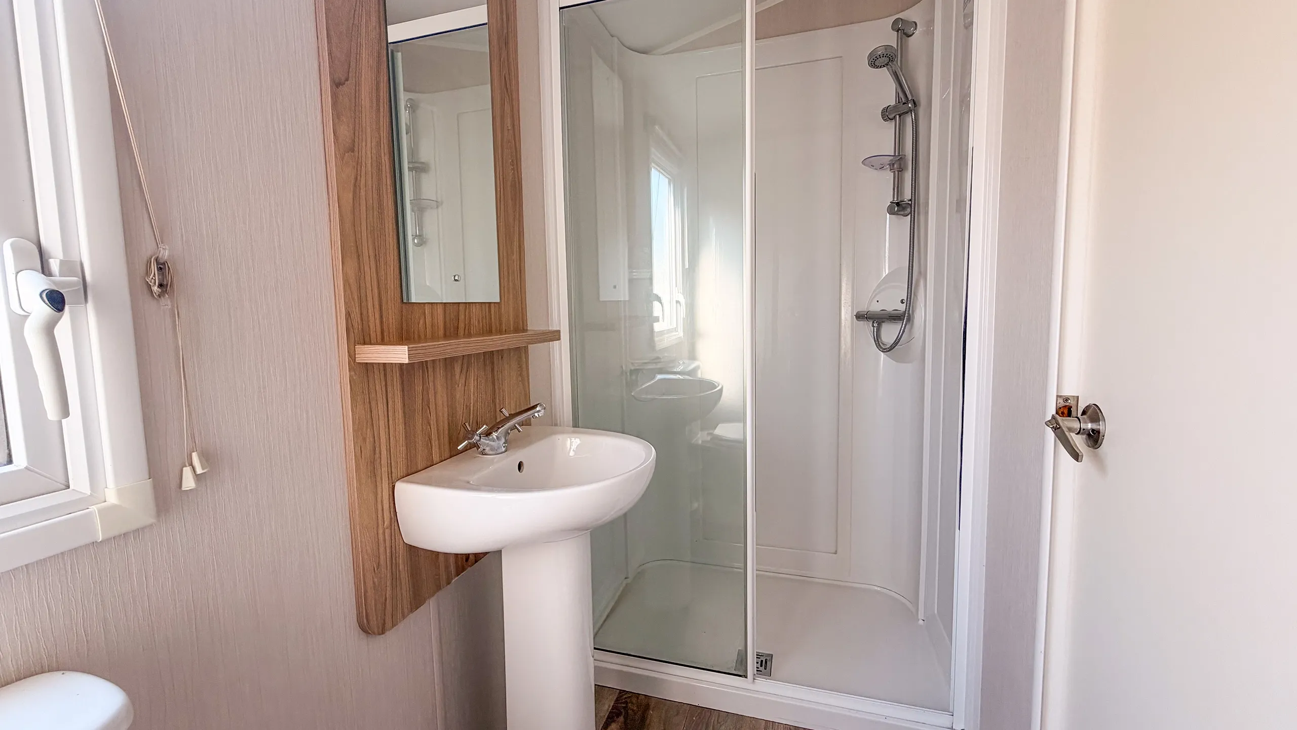 Family shower room with WC and wash basin in the 2021 willerby malton