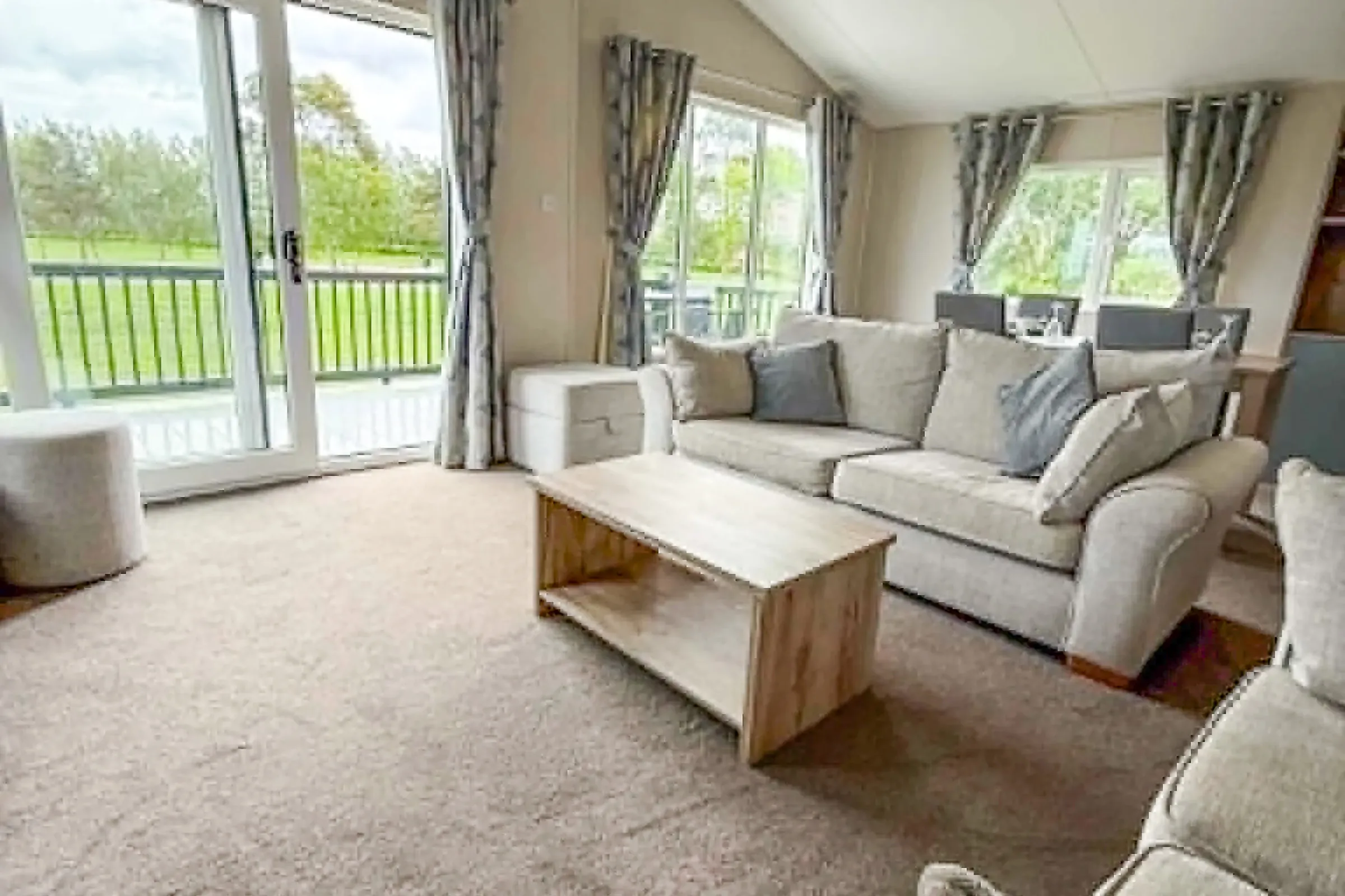 2022 Willerby Clearwater Lodge Coastfields spacious lounge