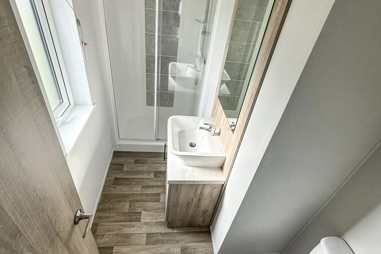 2025 Willerby Mapleton Shower Room 
