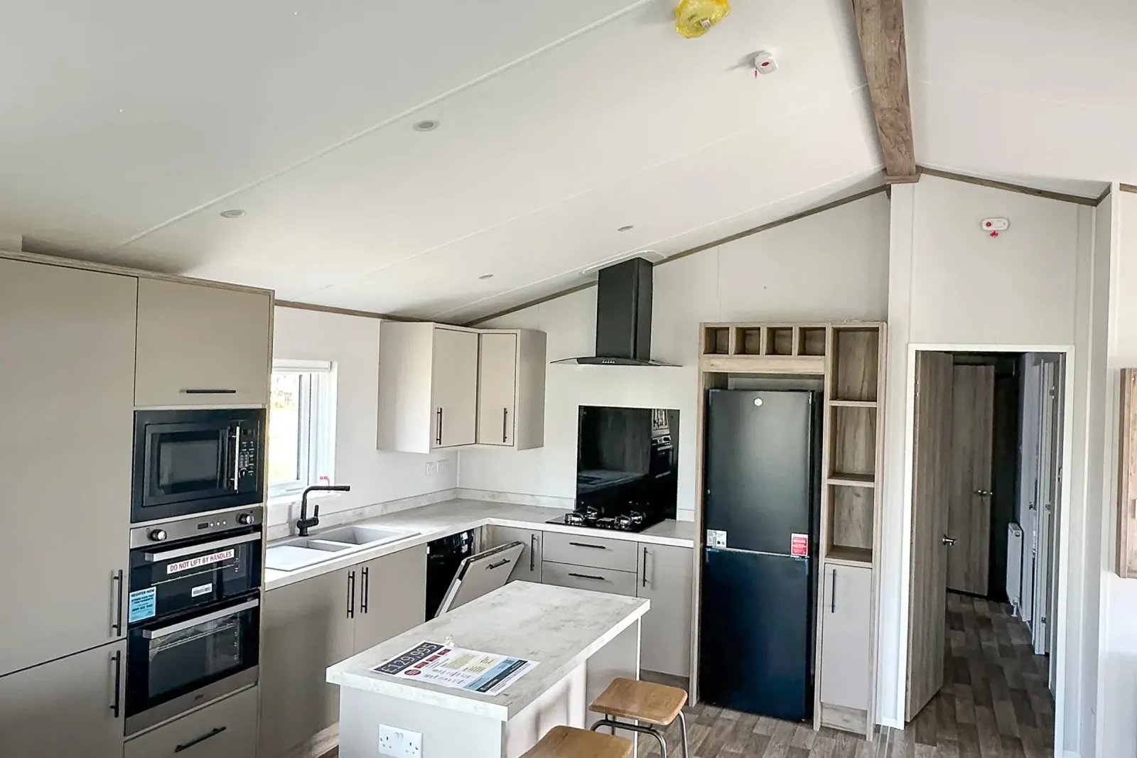 2025 Willerby Mapleton Contemporary Kitchen